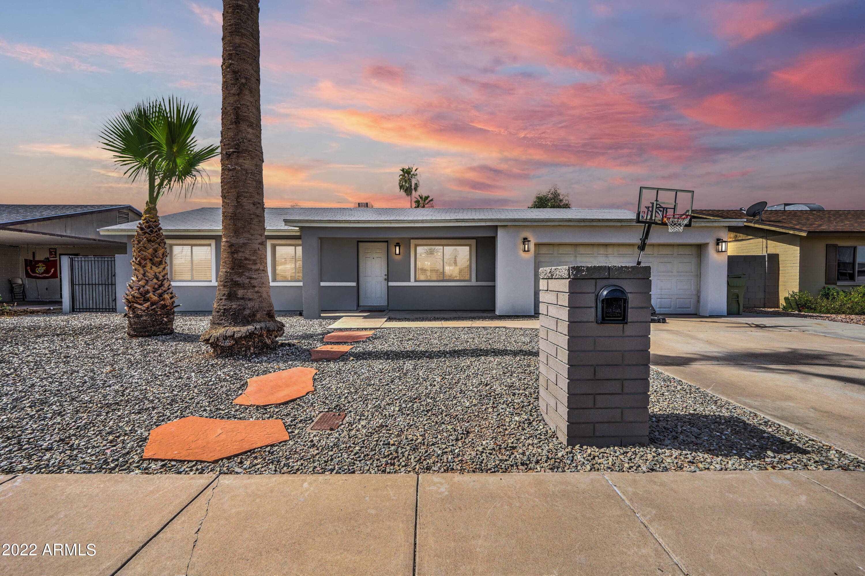 5415 W DESERT COVE Avenue