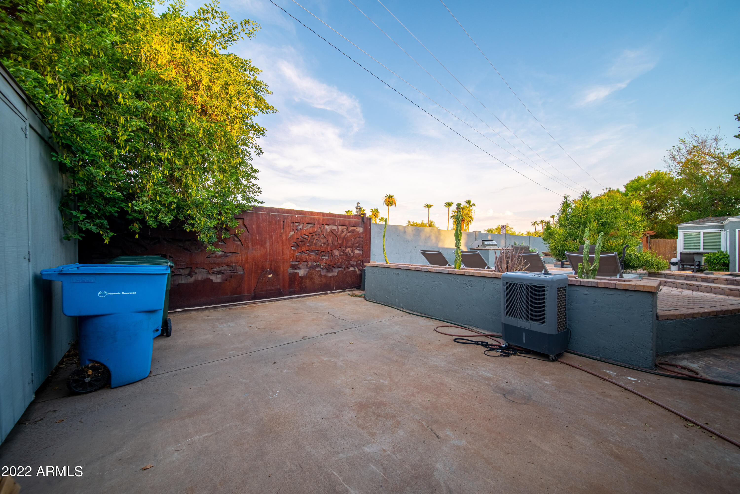 1456 E MULBERRY Street