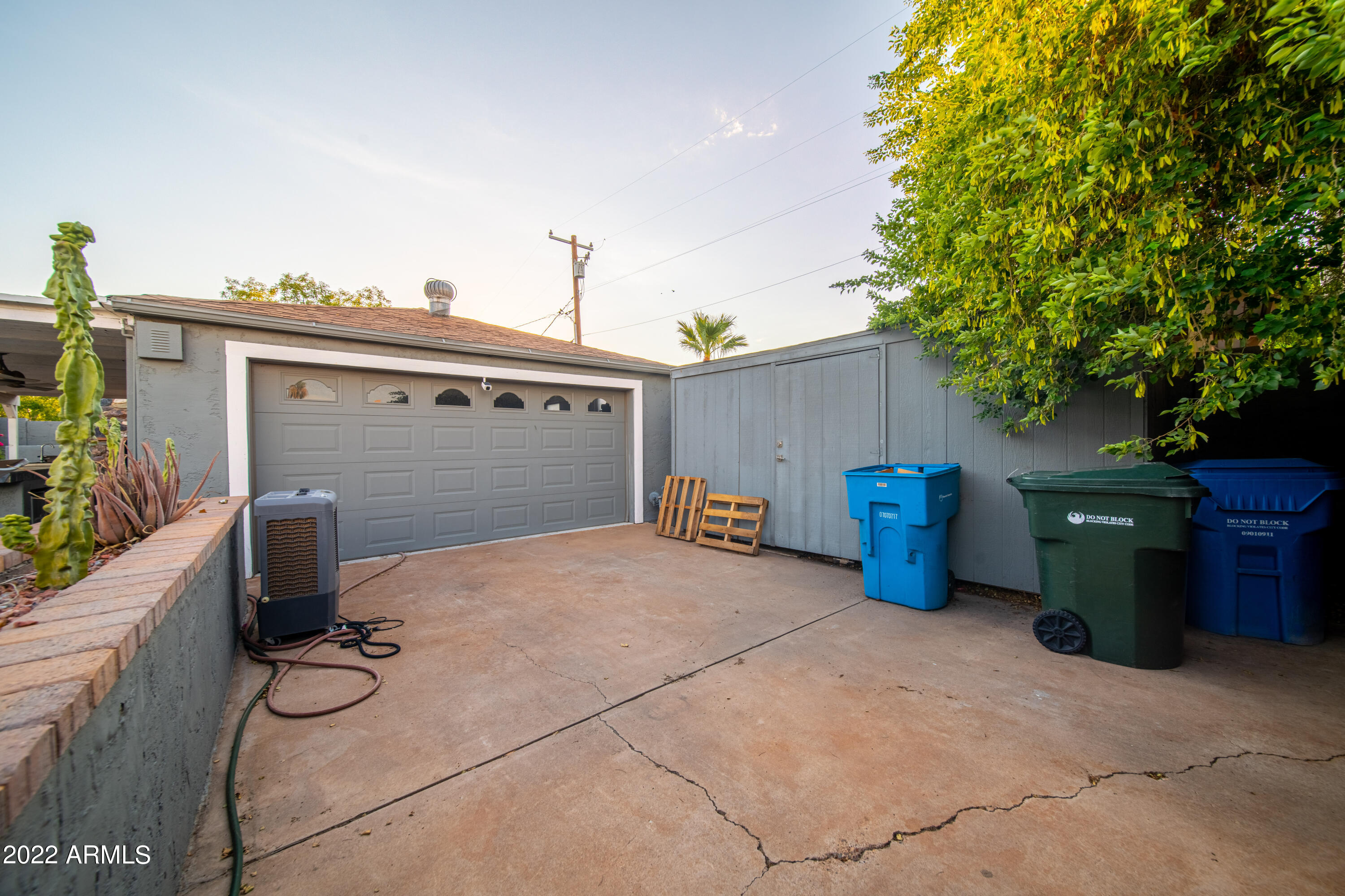 1456 E MULBERRY Street