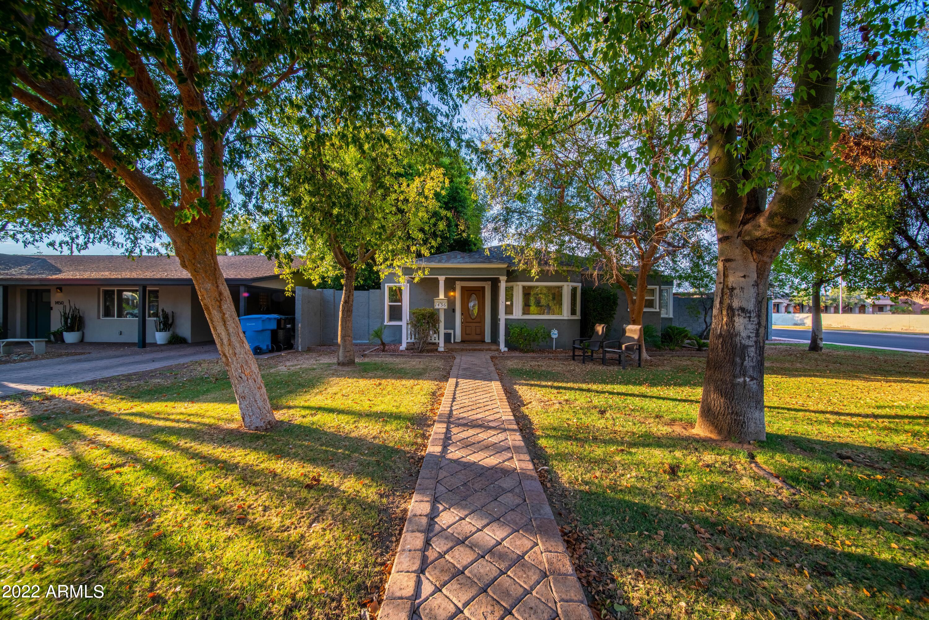 1456 E MULBERRY Street