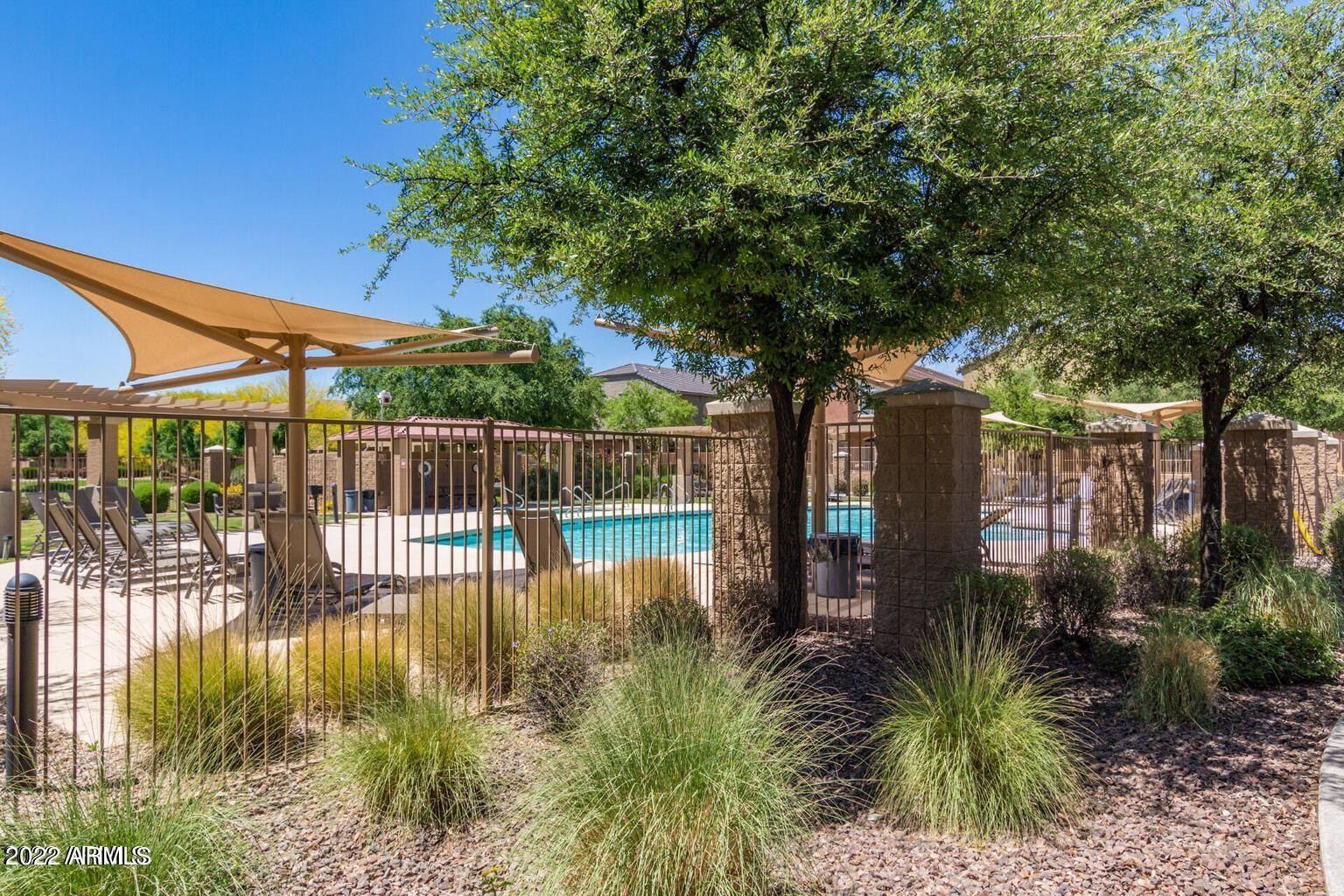 1350 S GREENFIELD Road Unit: 2083