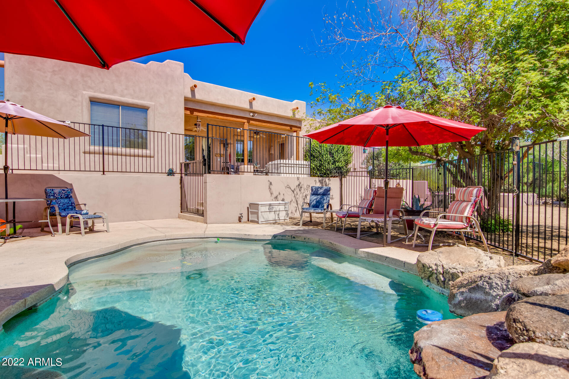 2215 W ESTRELLA Road