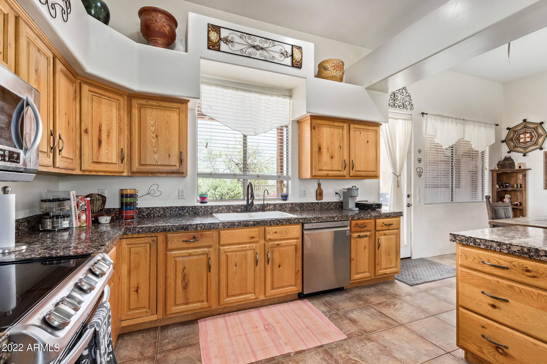 2215 W ESTRELLA Road