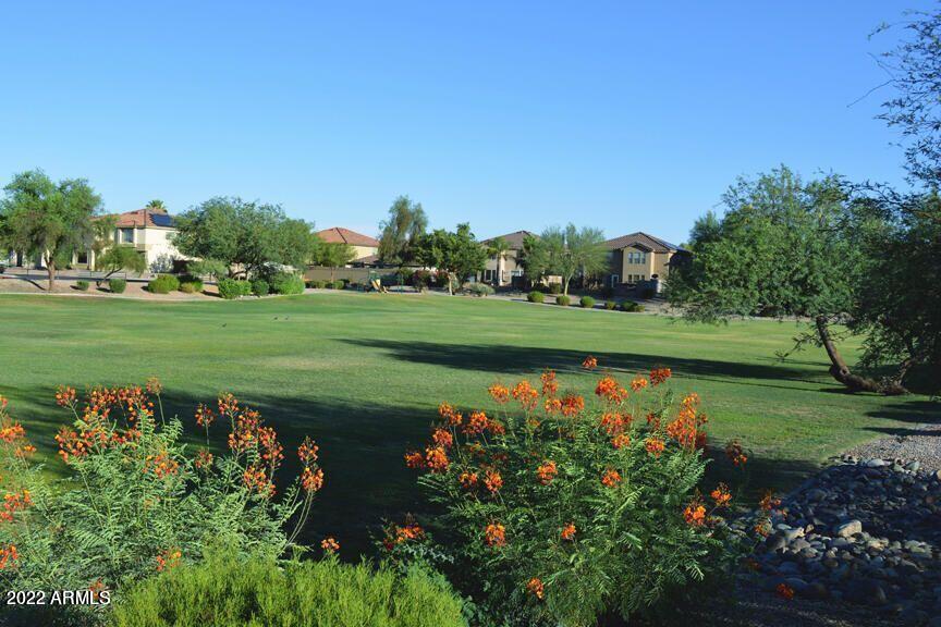 639 W KINGMAN Loop