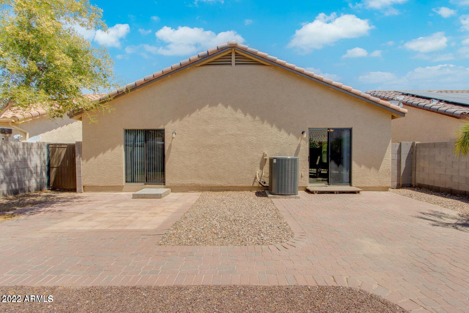 639 W KINGMAN Loop