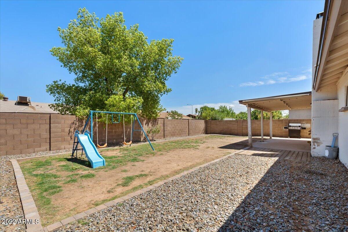 2204 E HARMONY Avenue