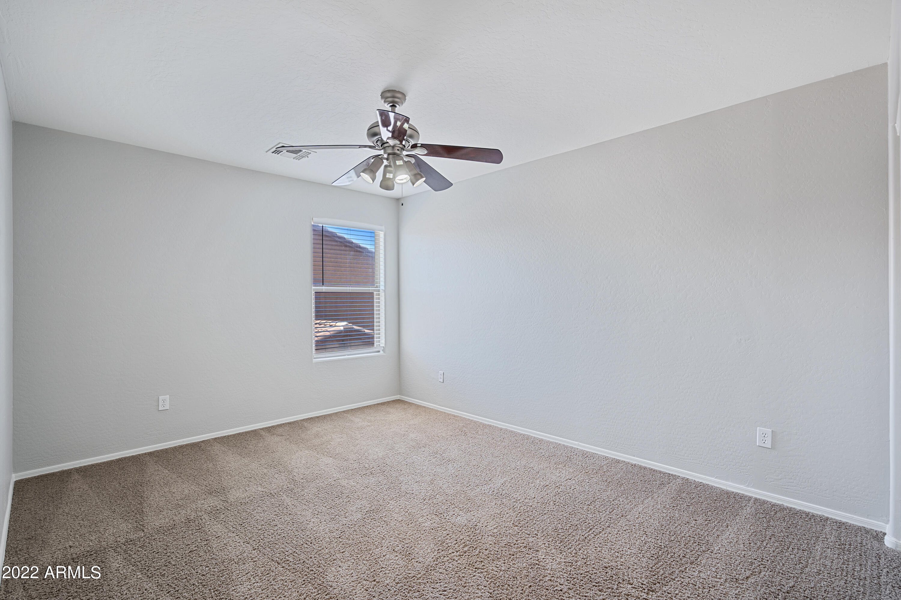 6886 S EMERALD Place
