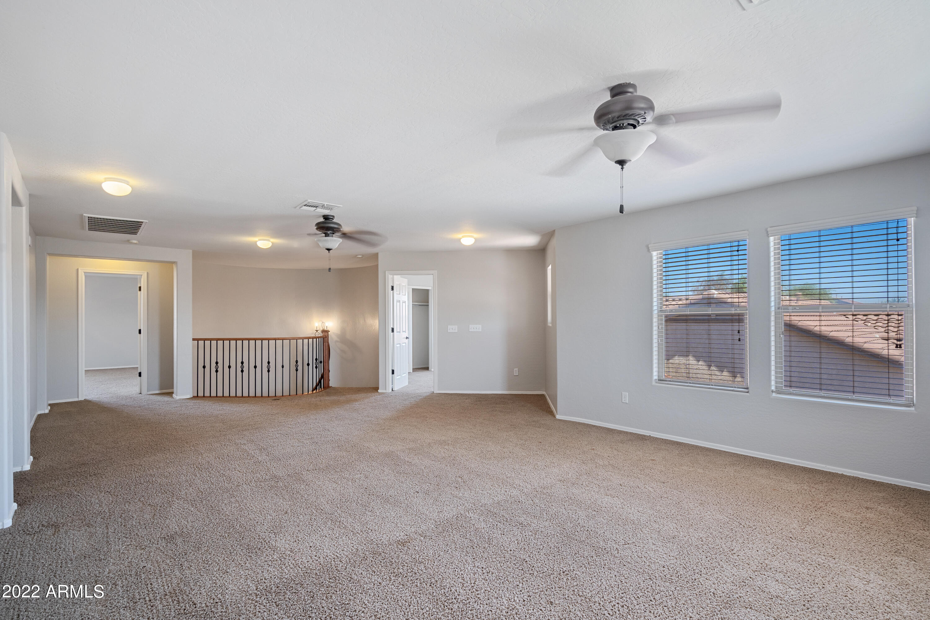 6886 S EMERALD Place
