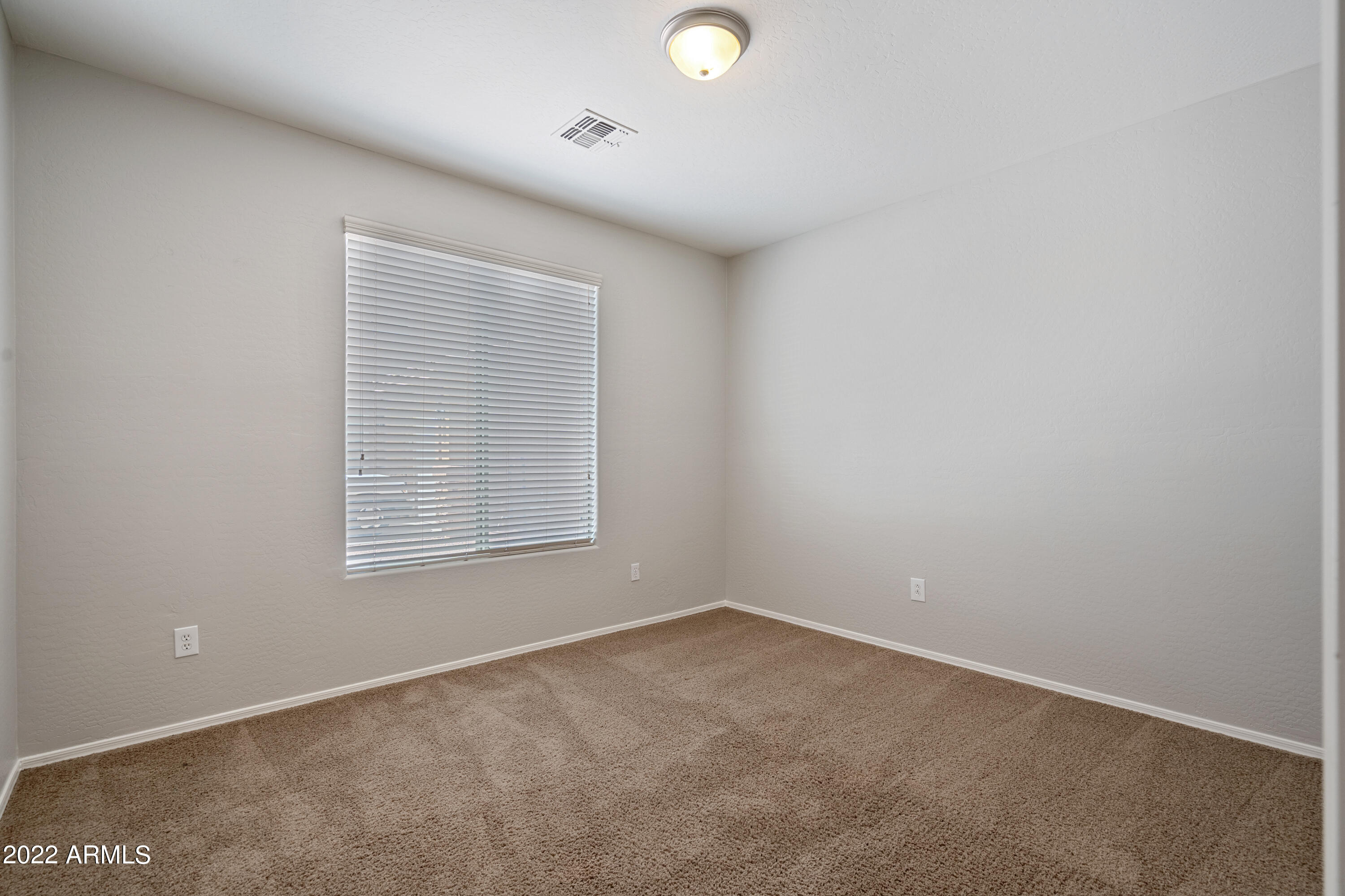 6886 S EMERALD Place