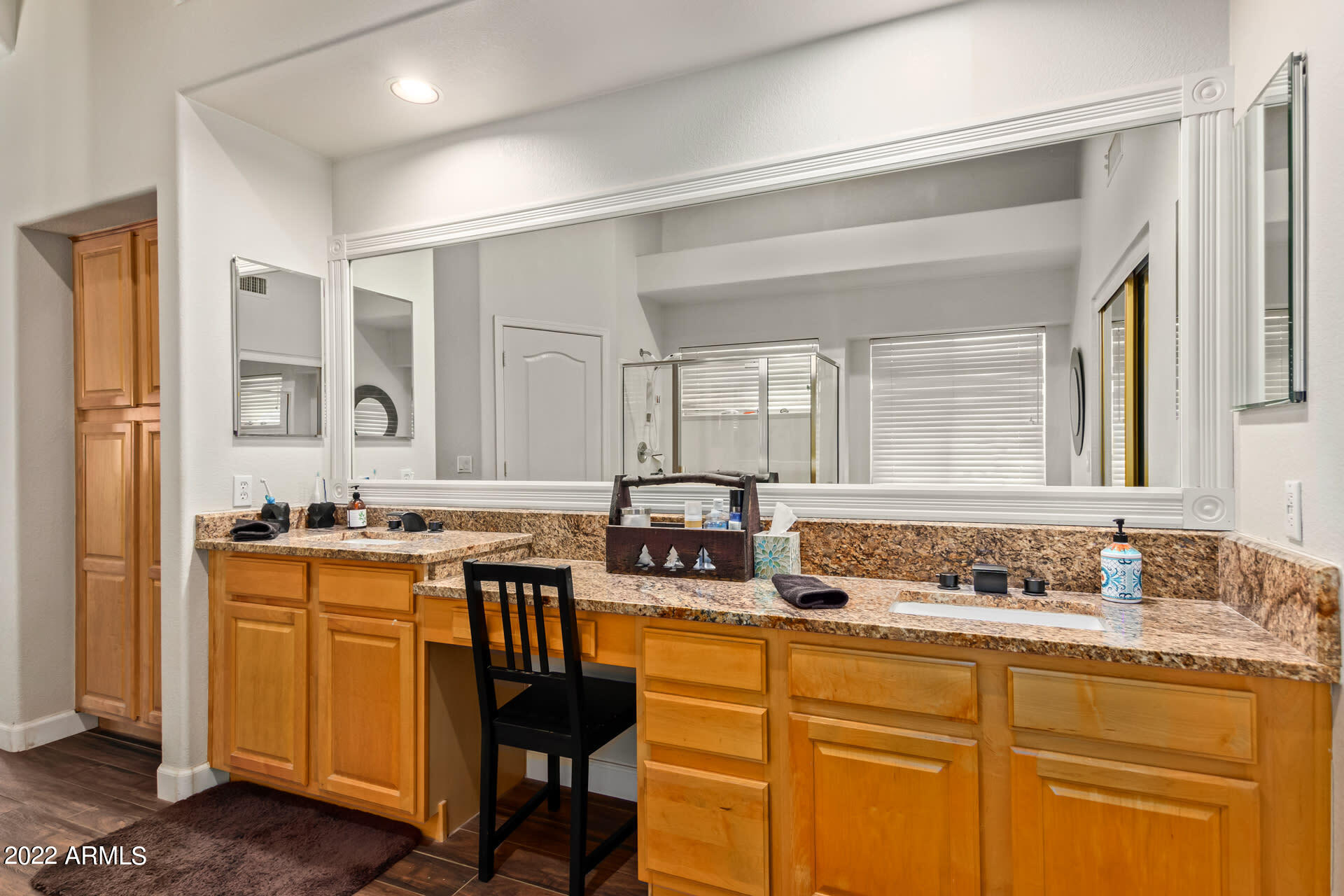 4034 E ROBIN Lane