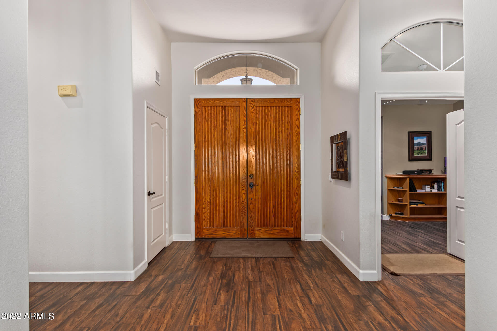 4034 E ROBIN Lane