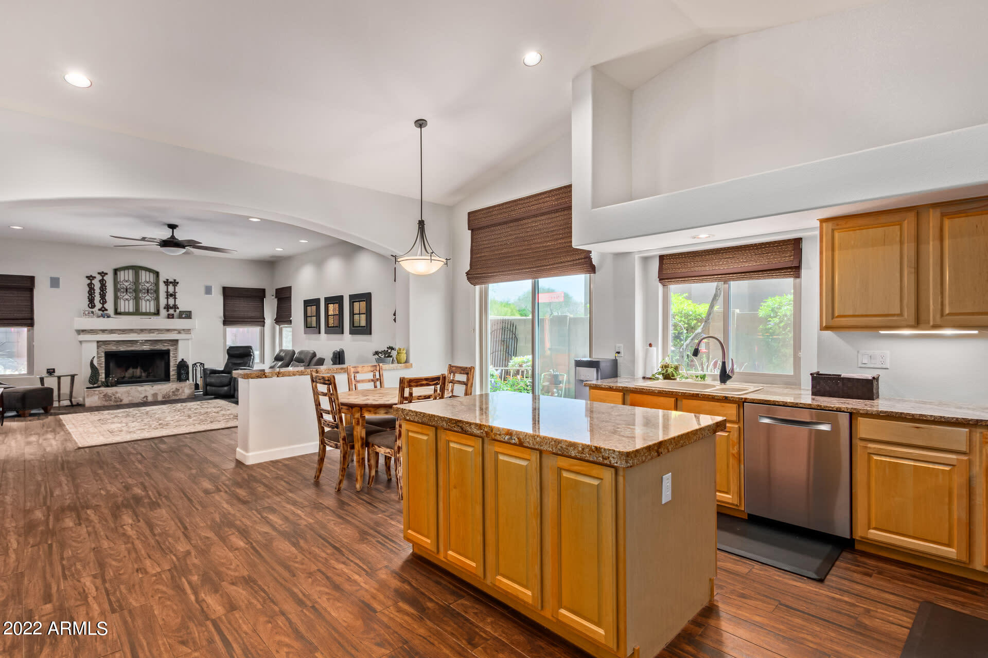 4034 E ROBIN Lane