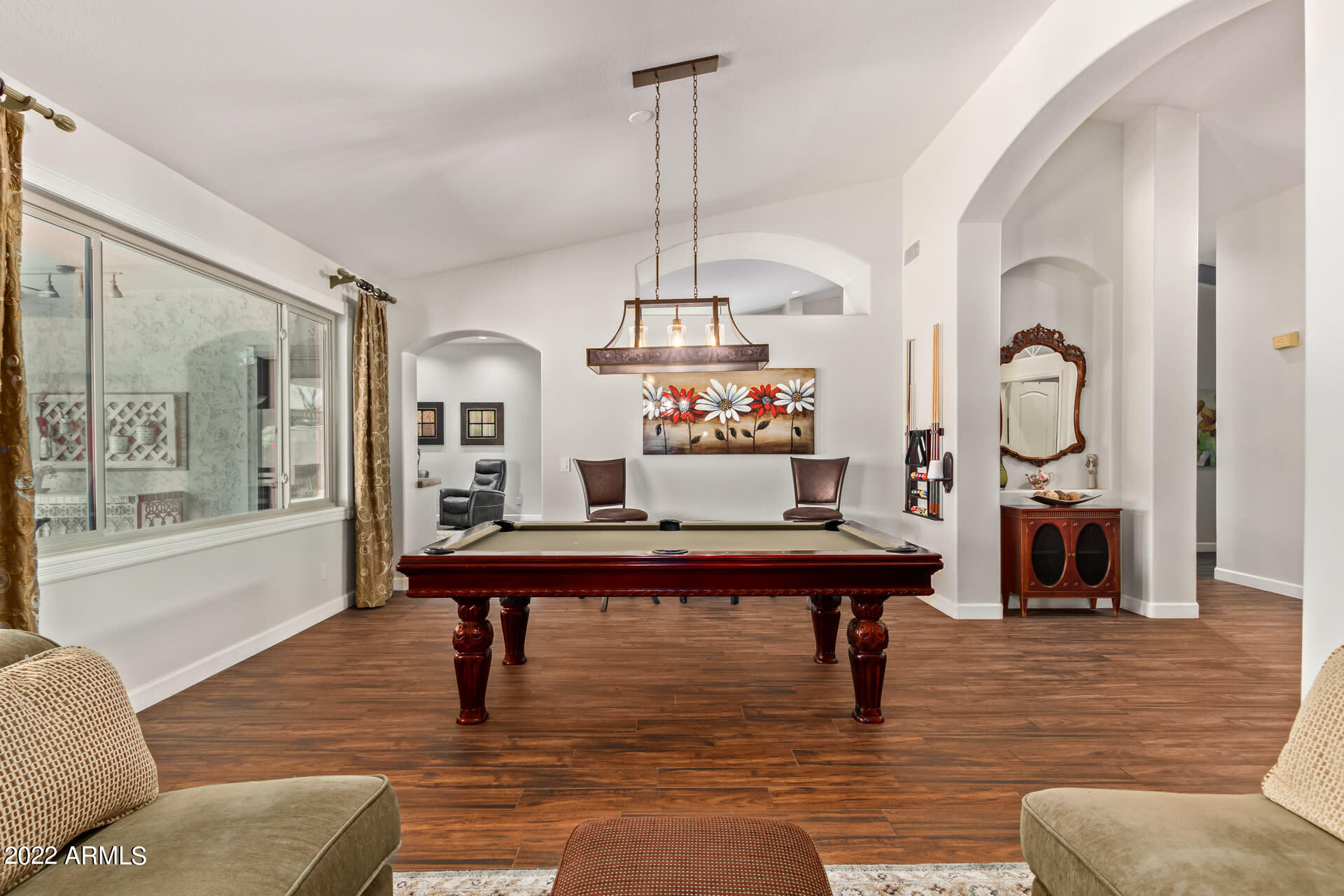 4034 E ROBIN Lane