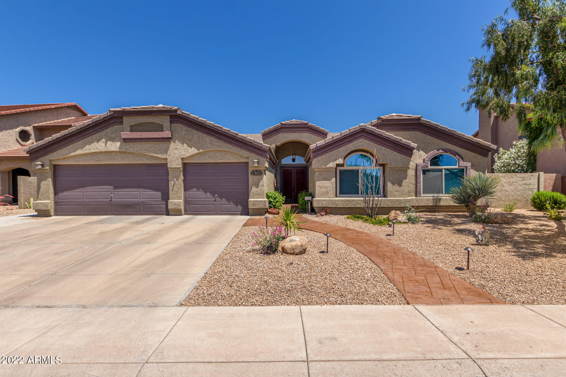 4034 E ROBIN Lane