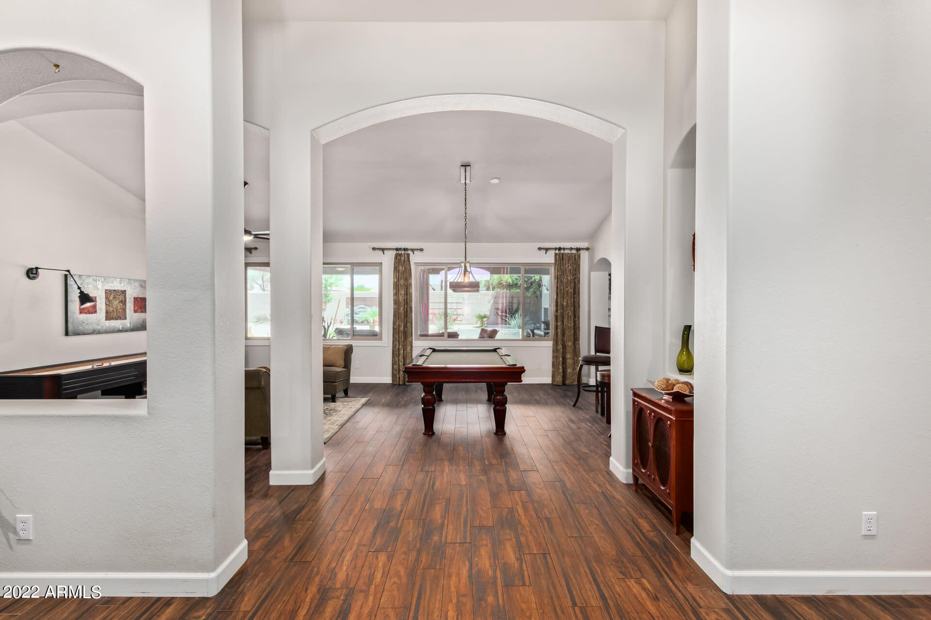 4034 E ROBIN Lane