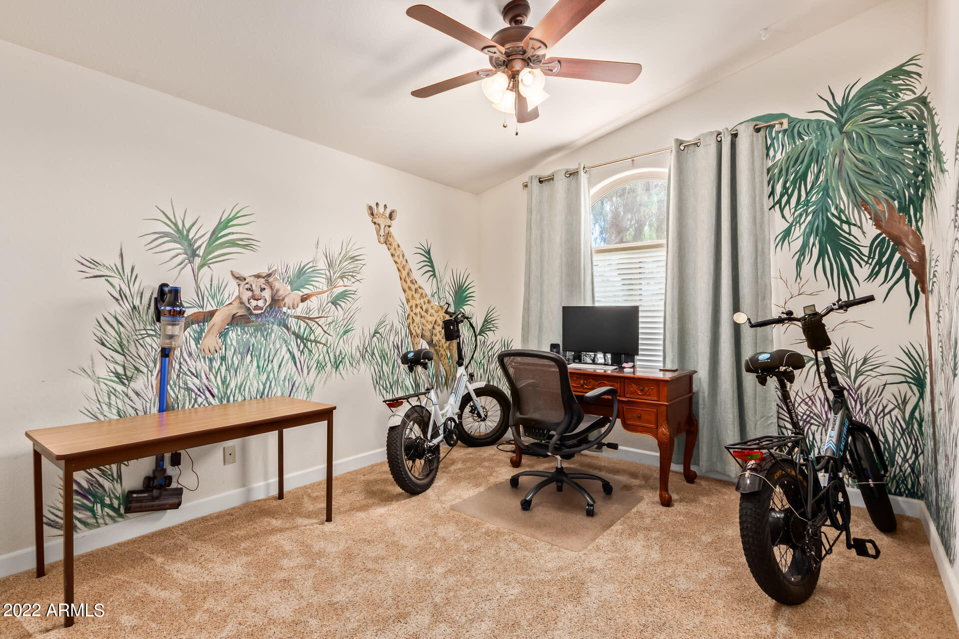4034 E ROBIN Lane