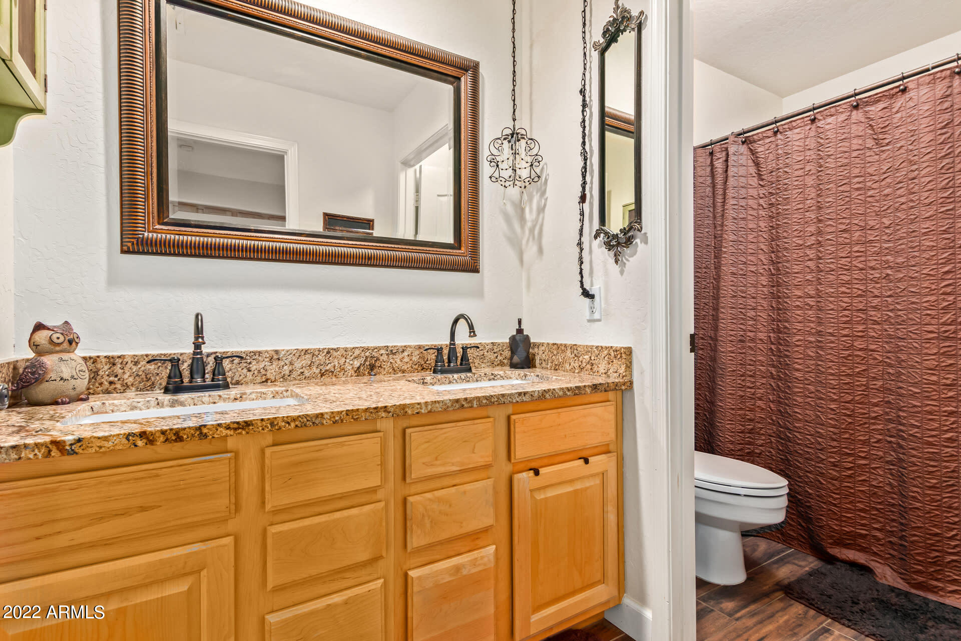 4034 E ROBIN Lane