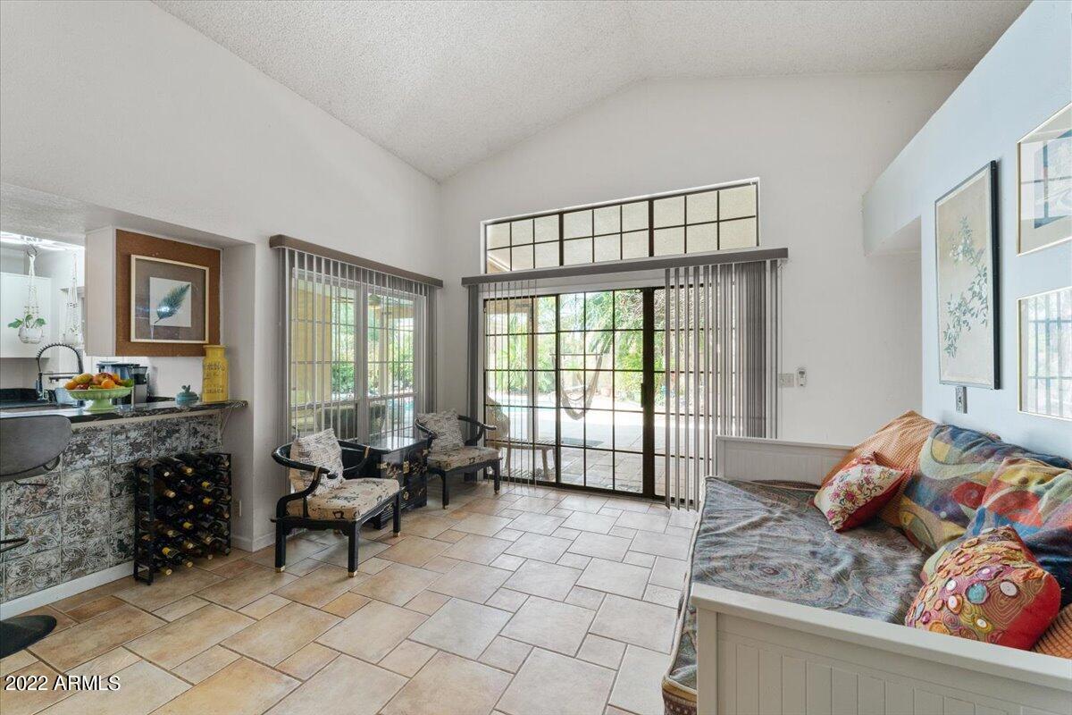 1324 N Lesueur --