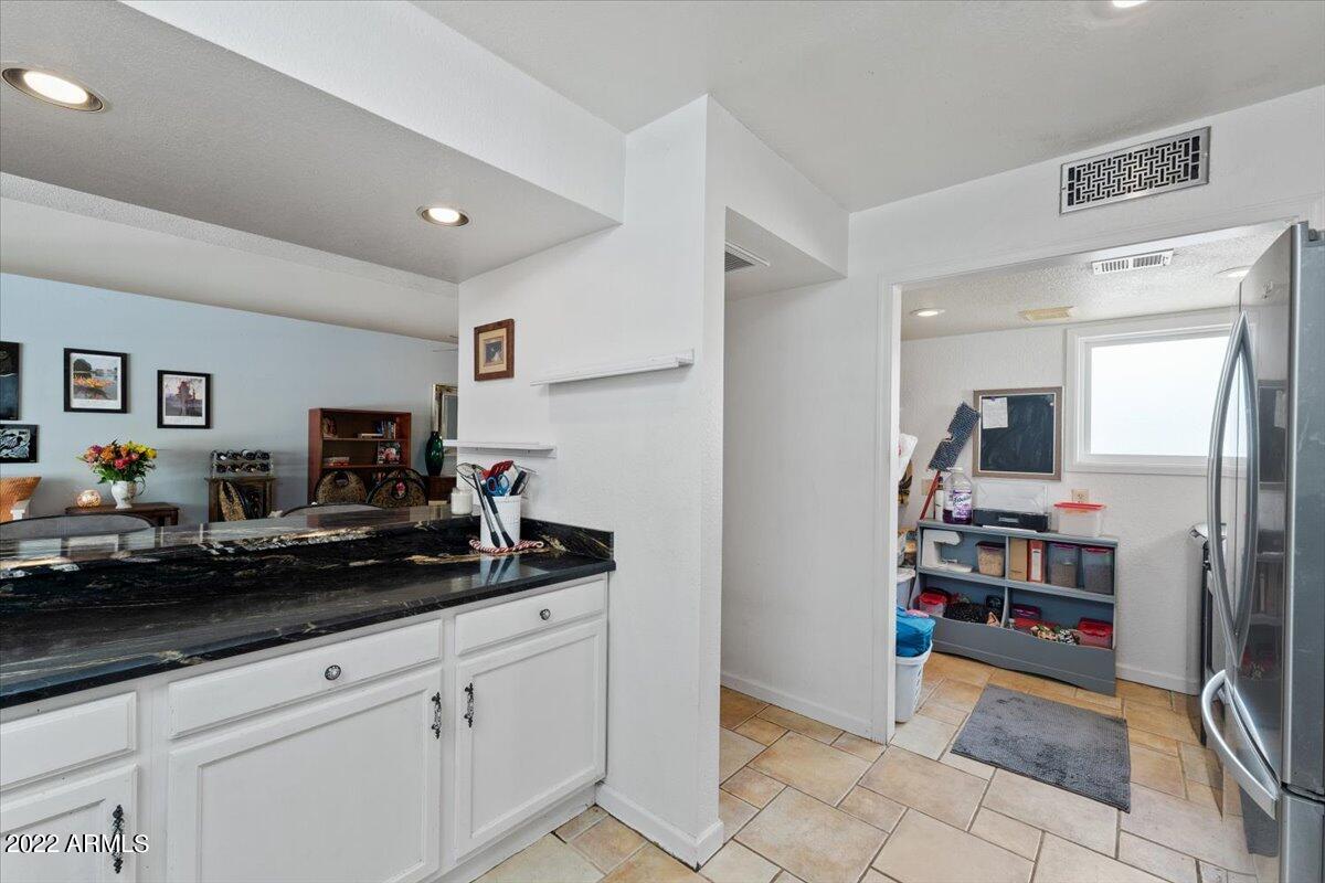 1324 N Lesueur --