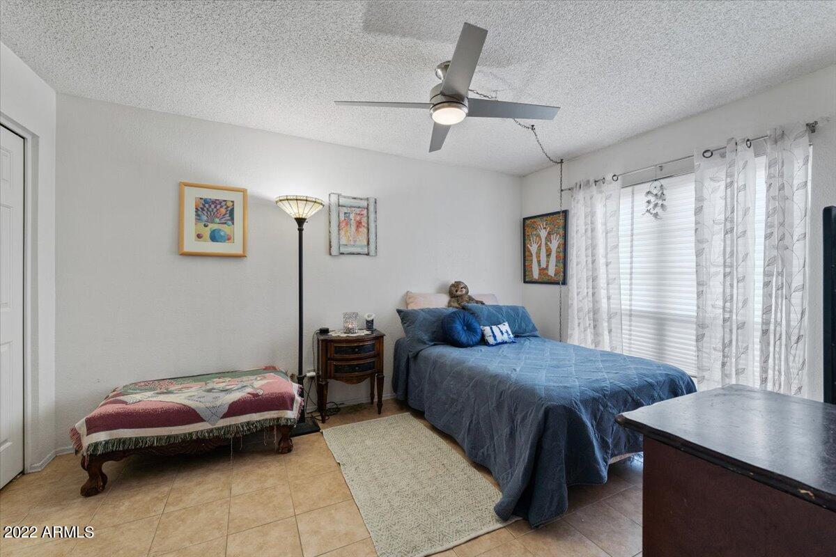 1324 N Lesueur --