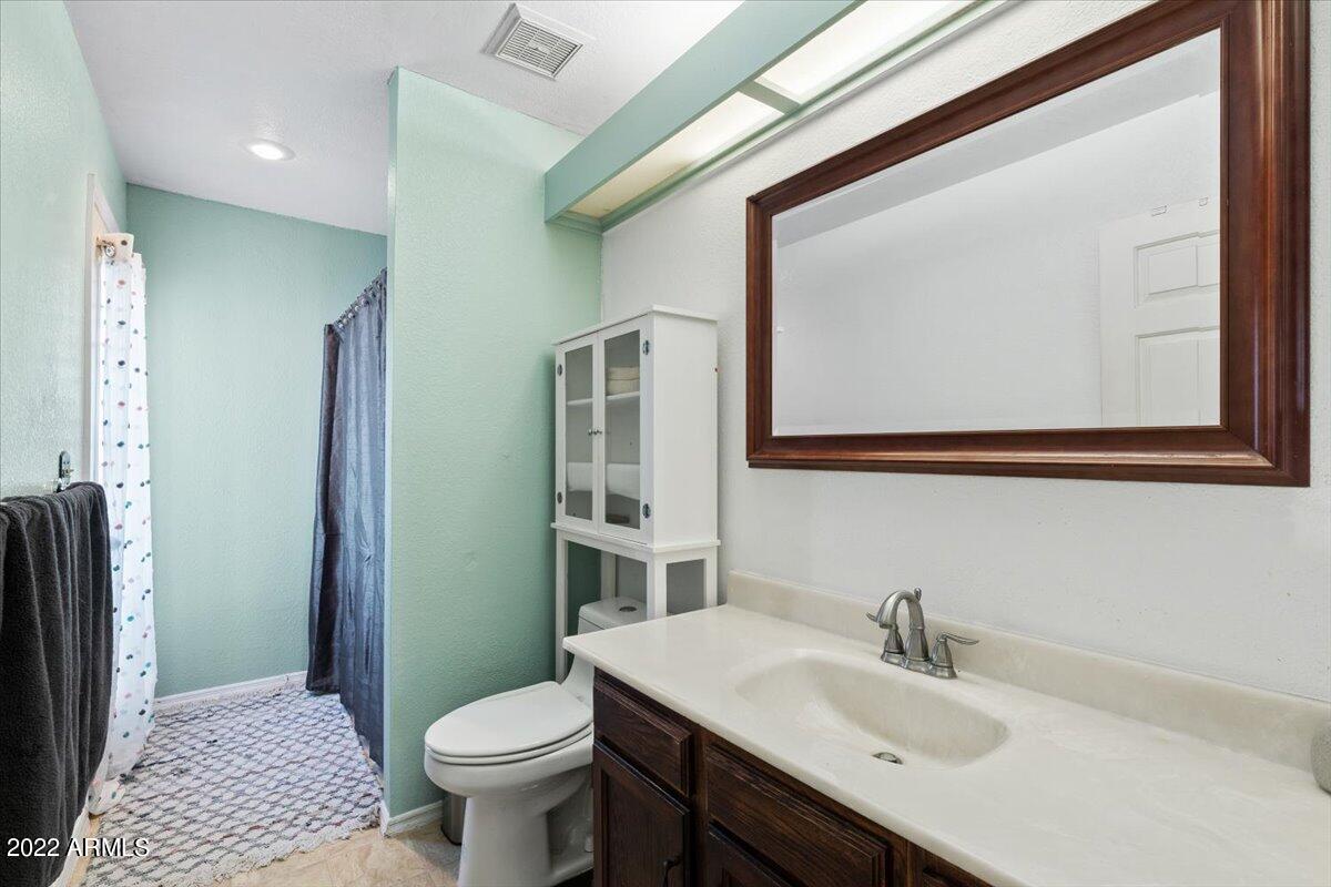 1324 N Lesueur --