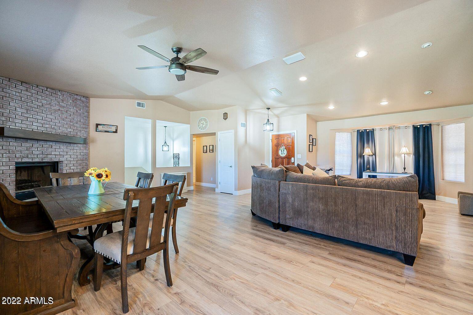 5032 W SAGUARO PARK Lane