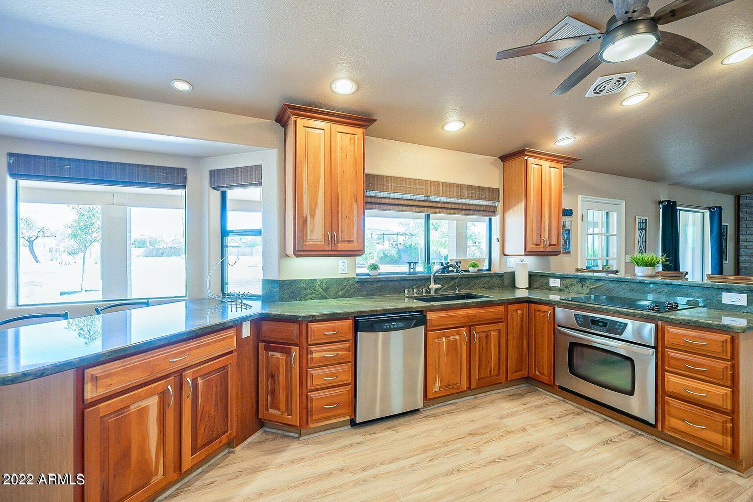 5032 W SAGUARO PARK Lane