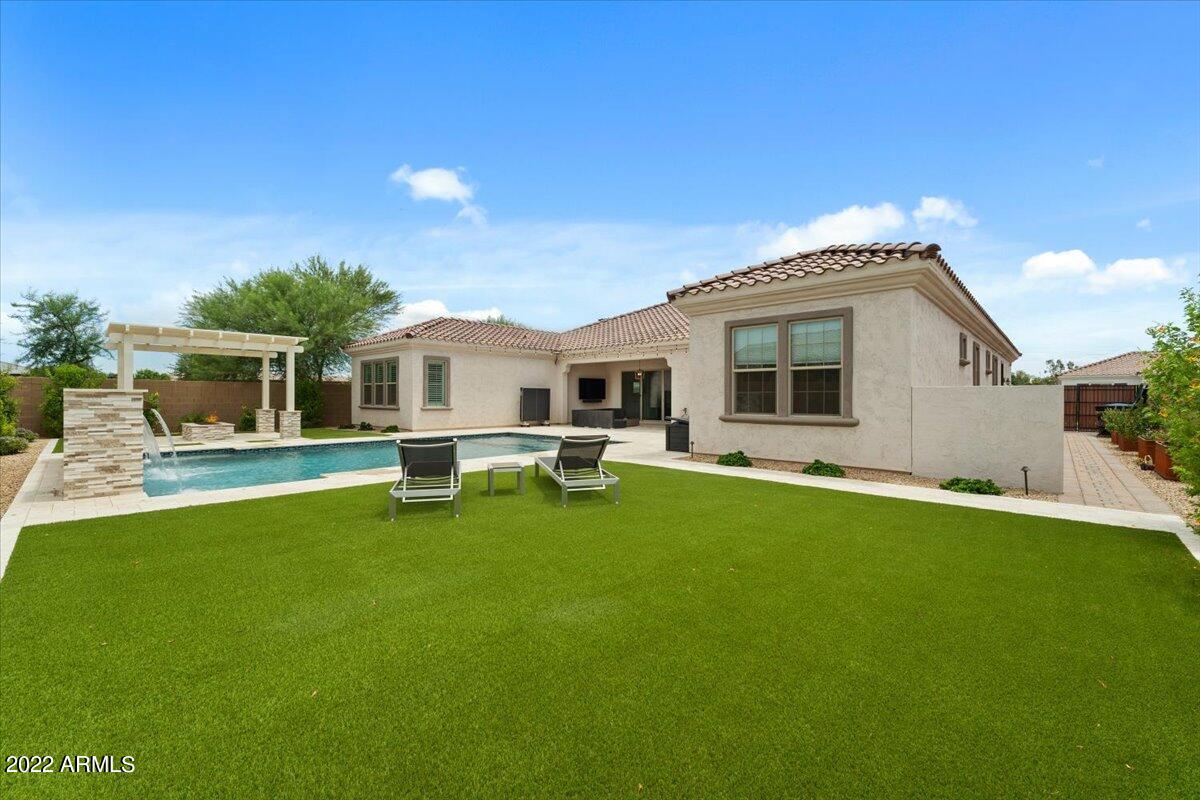3594 E GEMINI Place