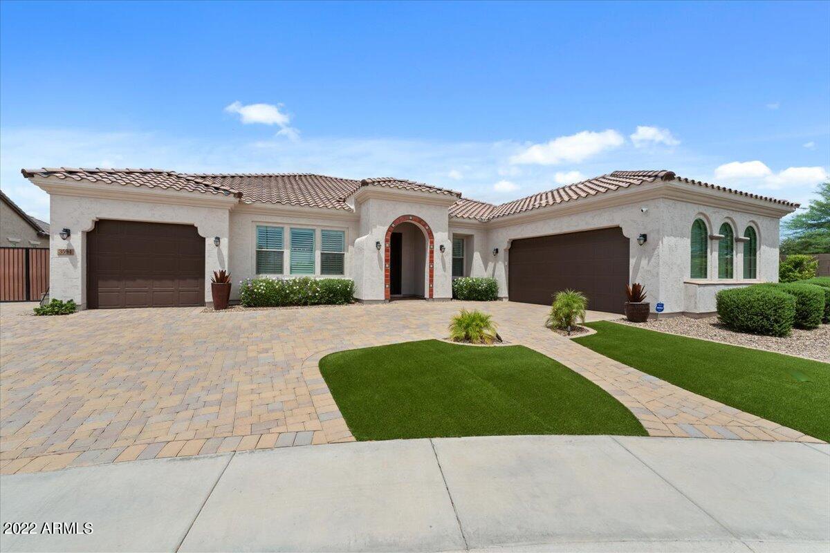 3594 E GEMINI Place