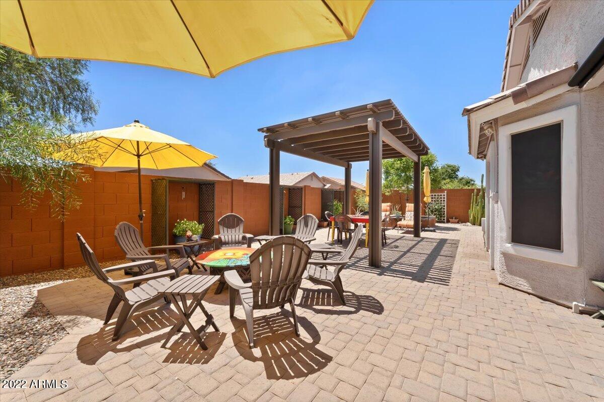 3285 E SANDY Way