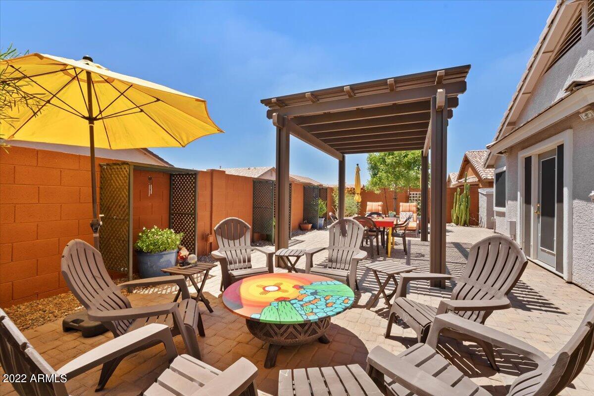 3285 E SANDY Way