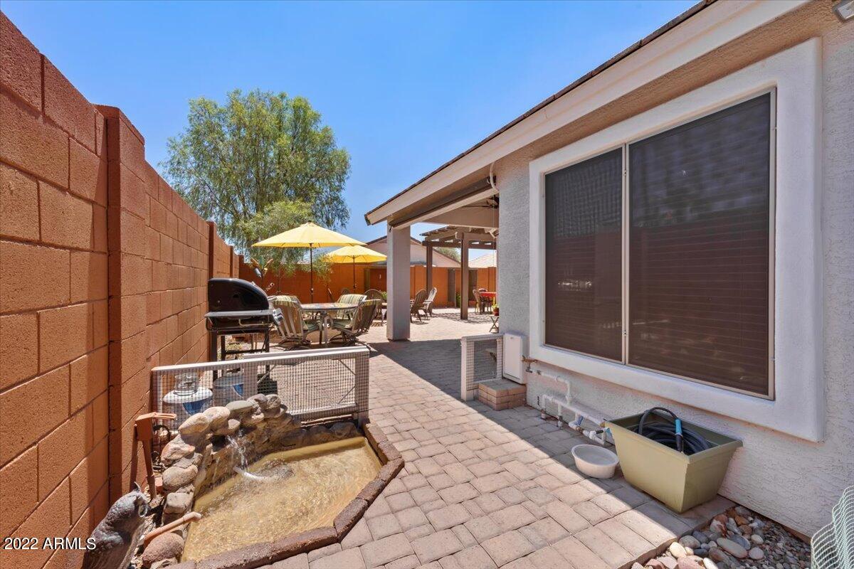 3285 E SANDY Way