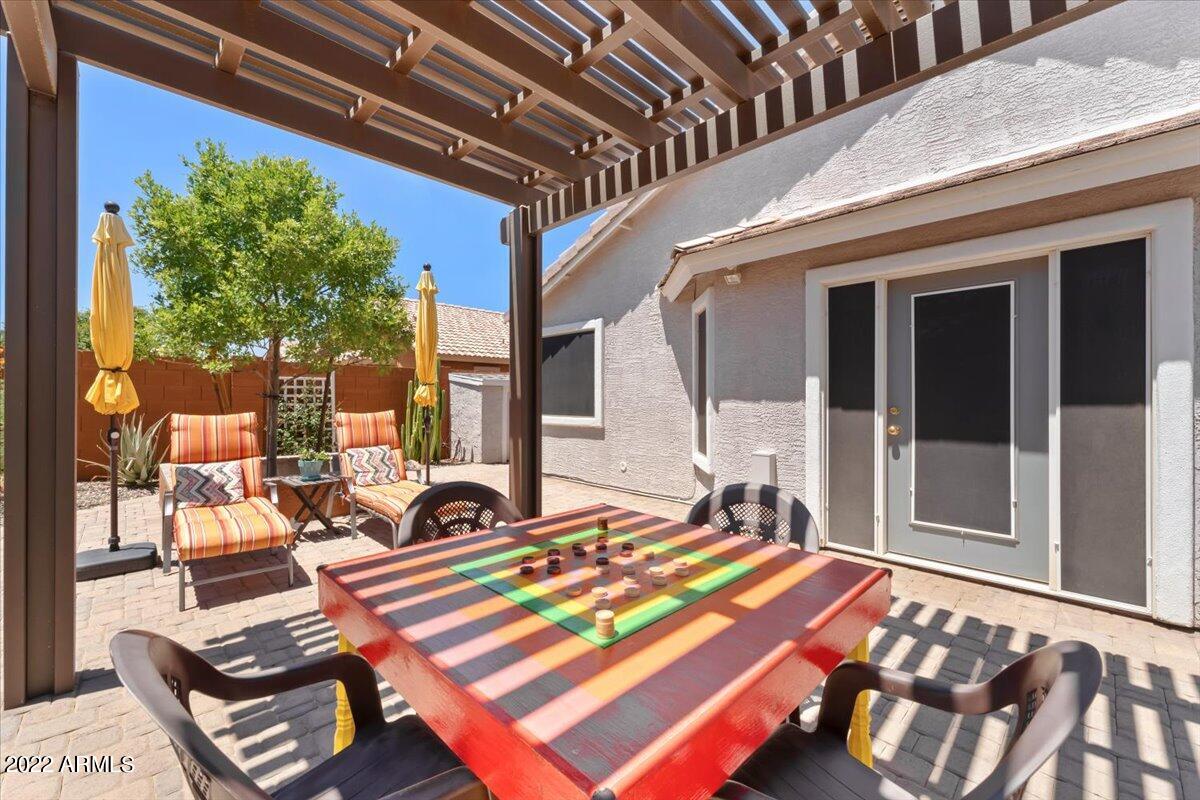 3285 E SANDY Way