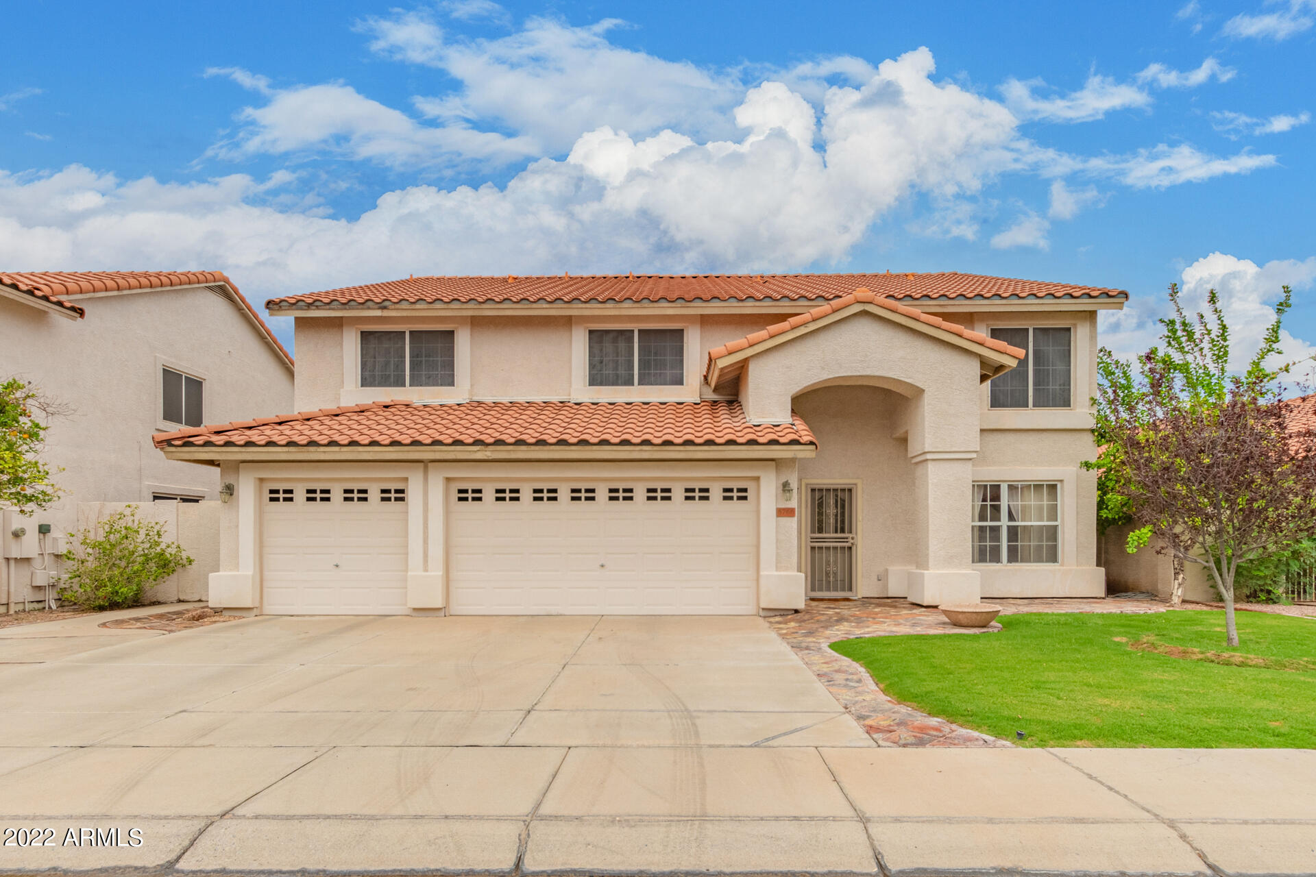 5766 W WINDROSE Drive