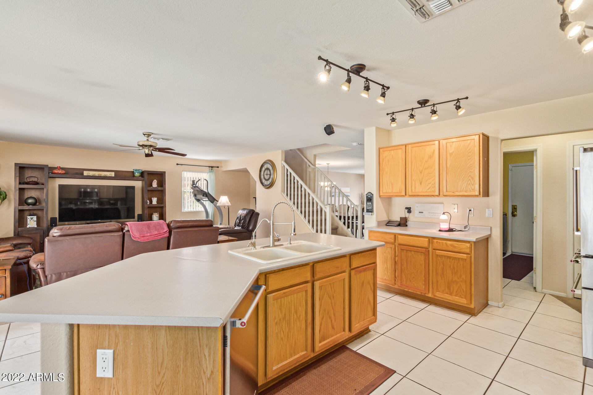 5766 W WINDROSE Drive