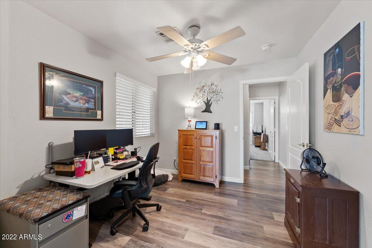 3322 W GARY Drive