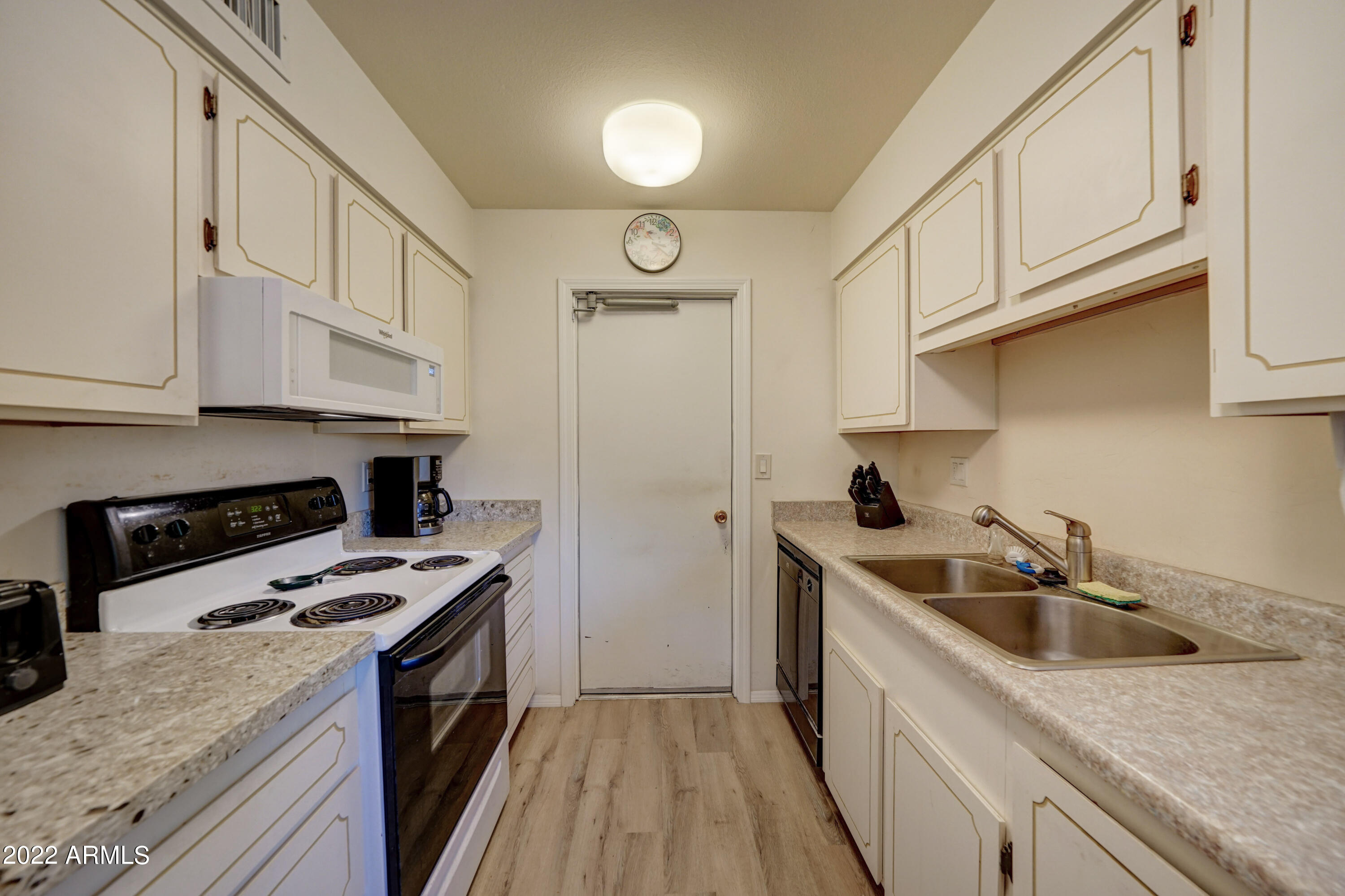 13409 W DESERT GLEN Drive