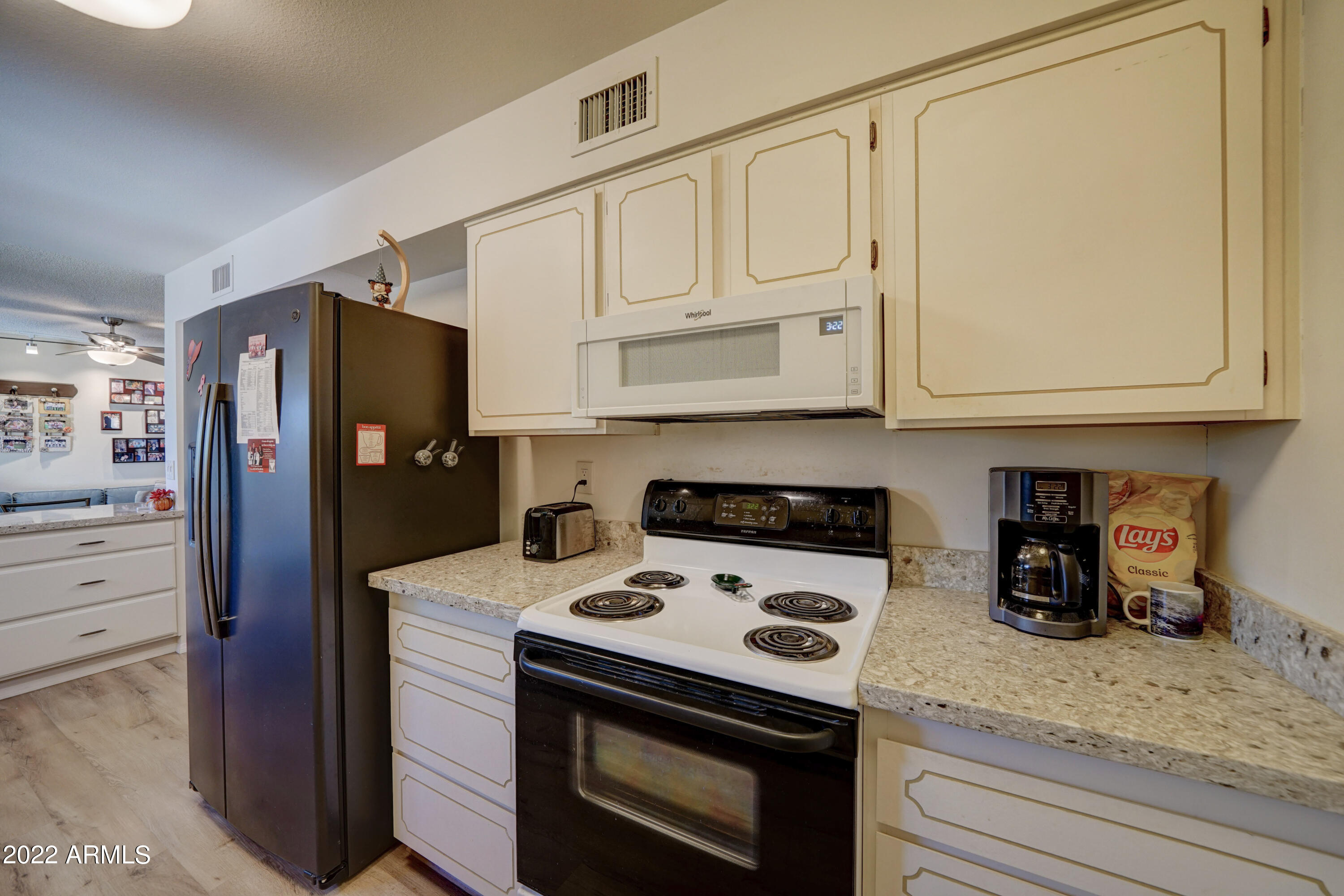 13409 W DESERT GLEN Drive