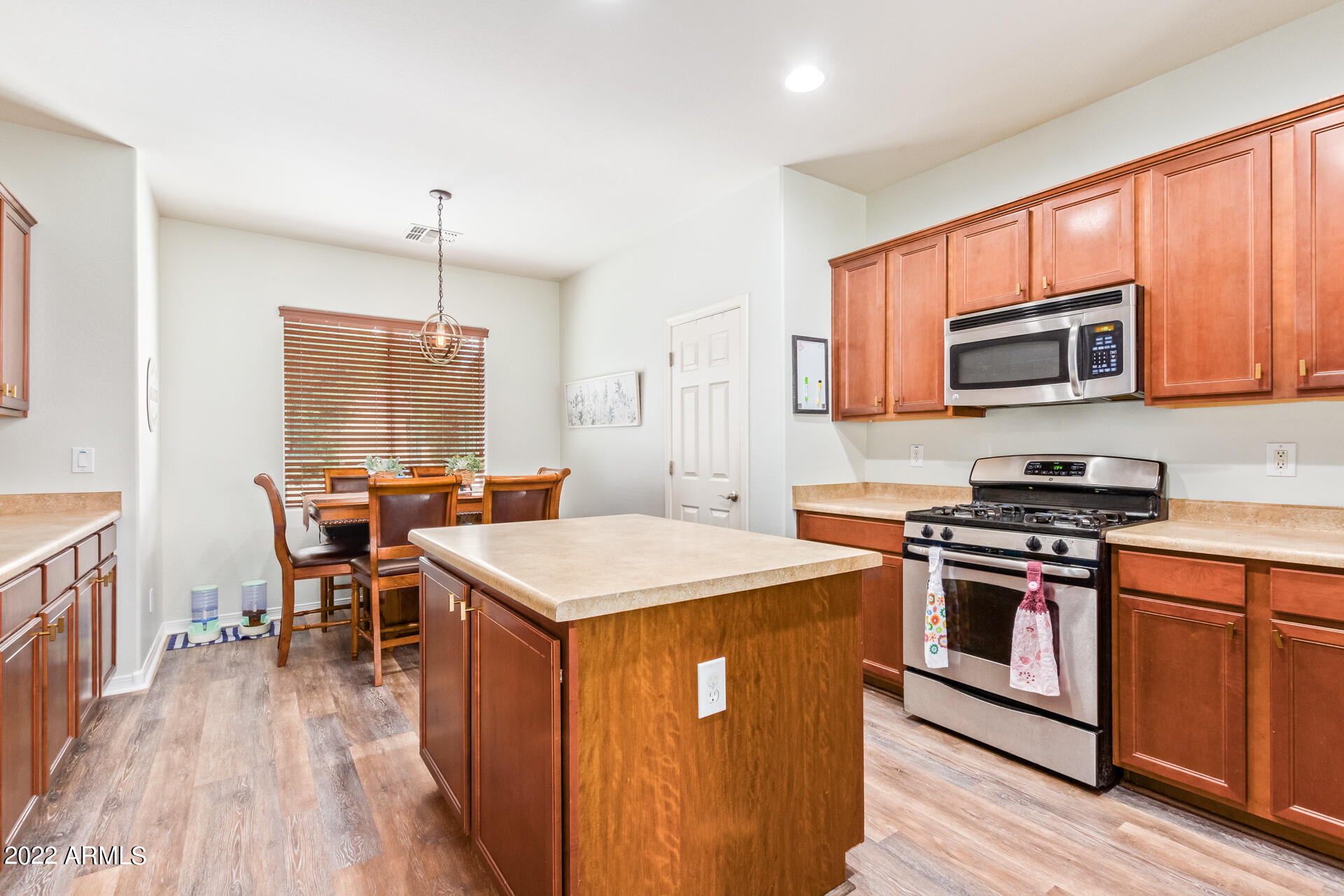 4224 W SAMANTHA Way