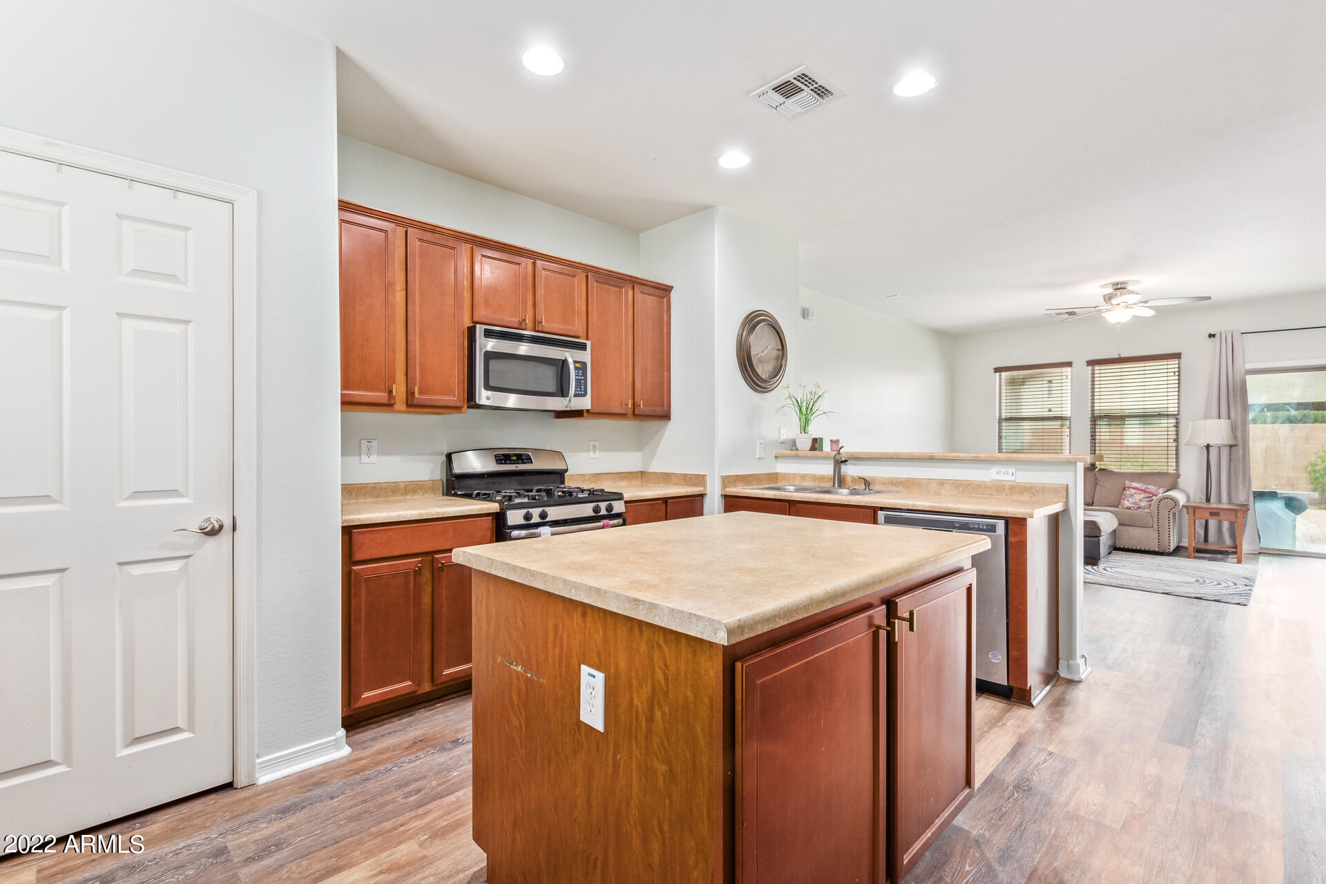4224 W SAMANTHA Way