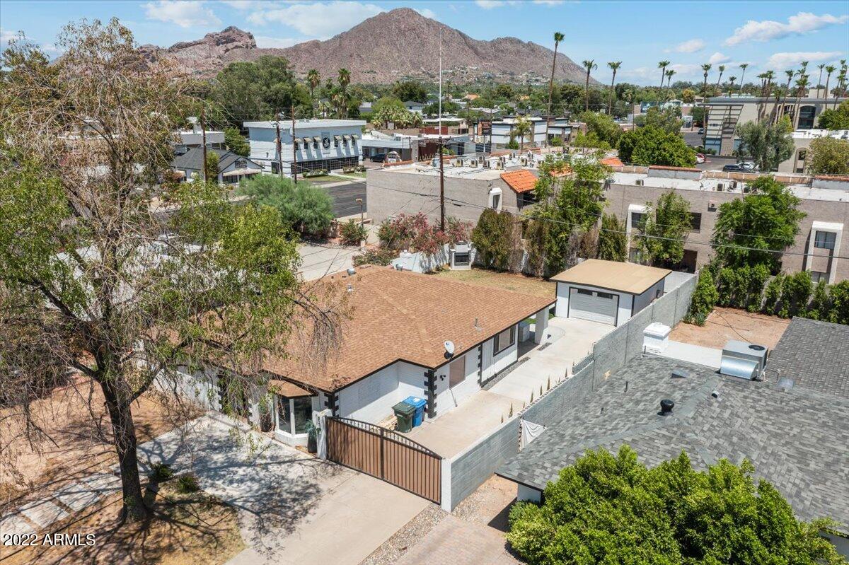 4041 N 40TH Place