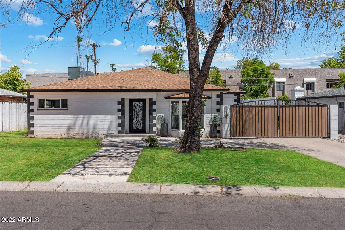 4041 N 40TH Place