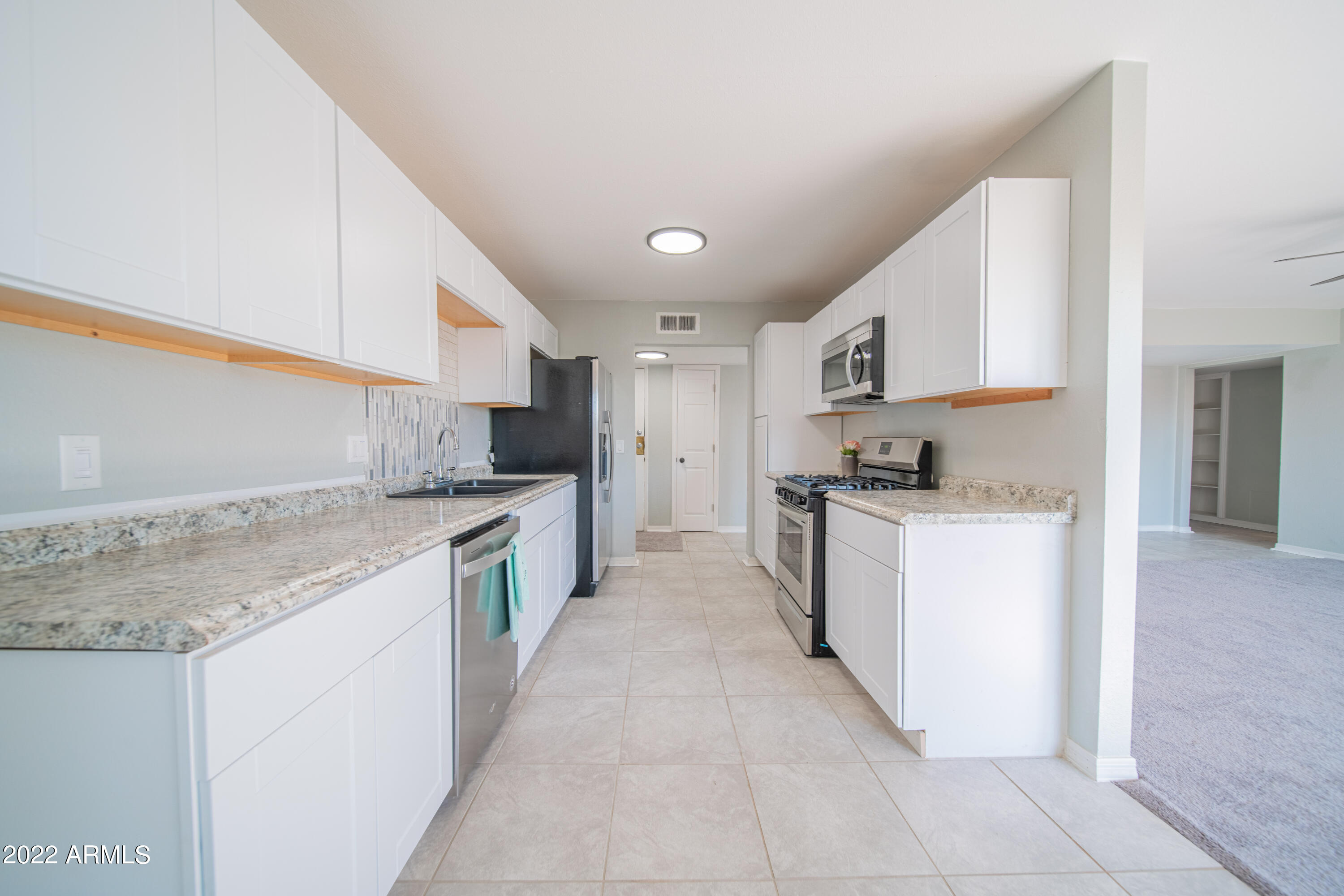 6767 N 7TH Street Unit: 211