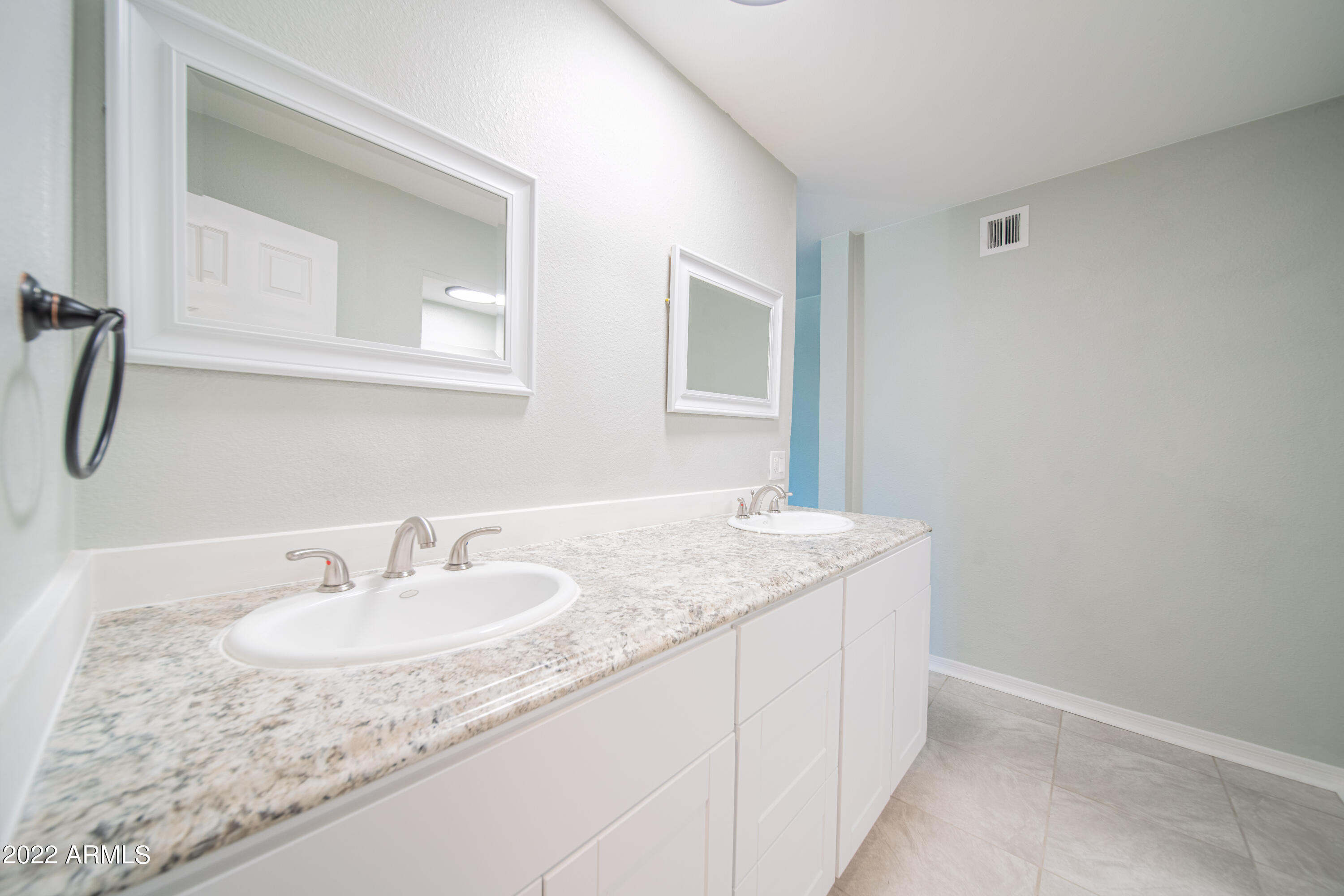 6767 N 7TH Street Unit: 211