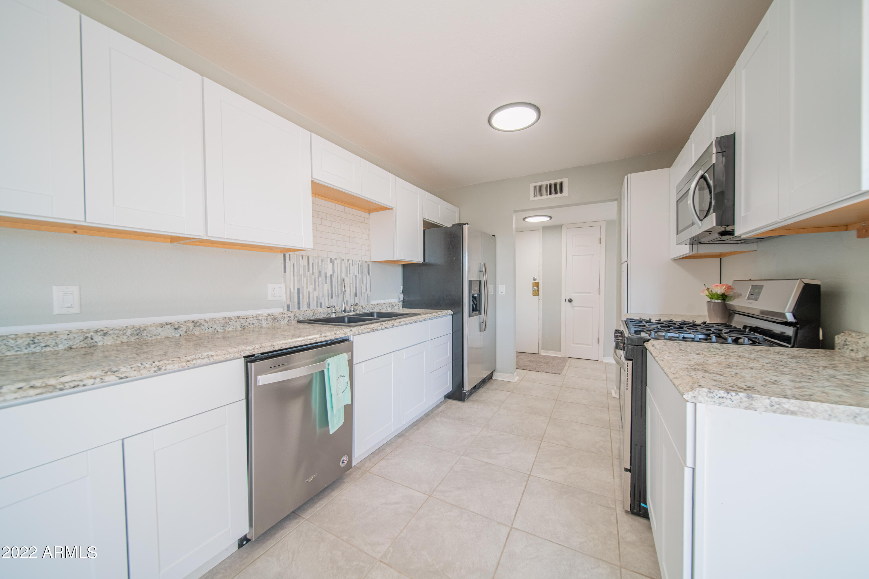 6767 N 7TH Street Unit: 211