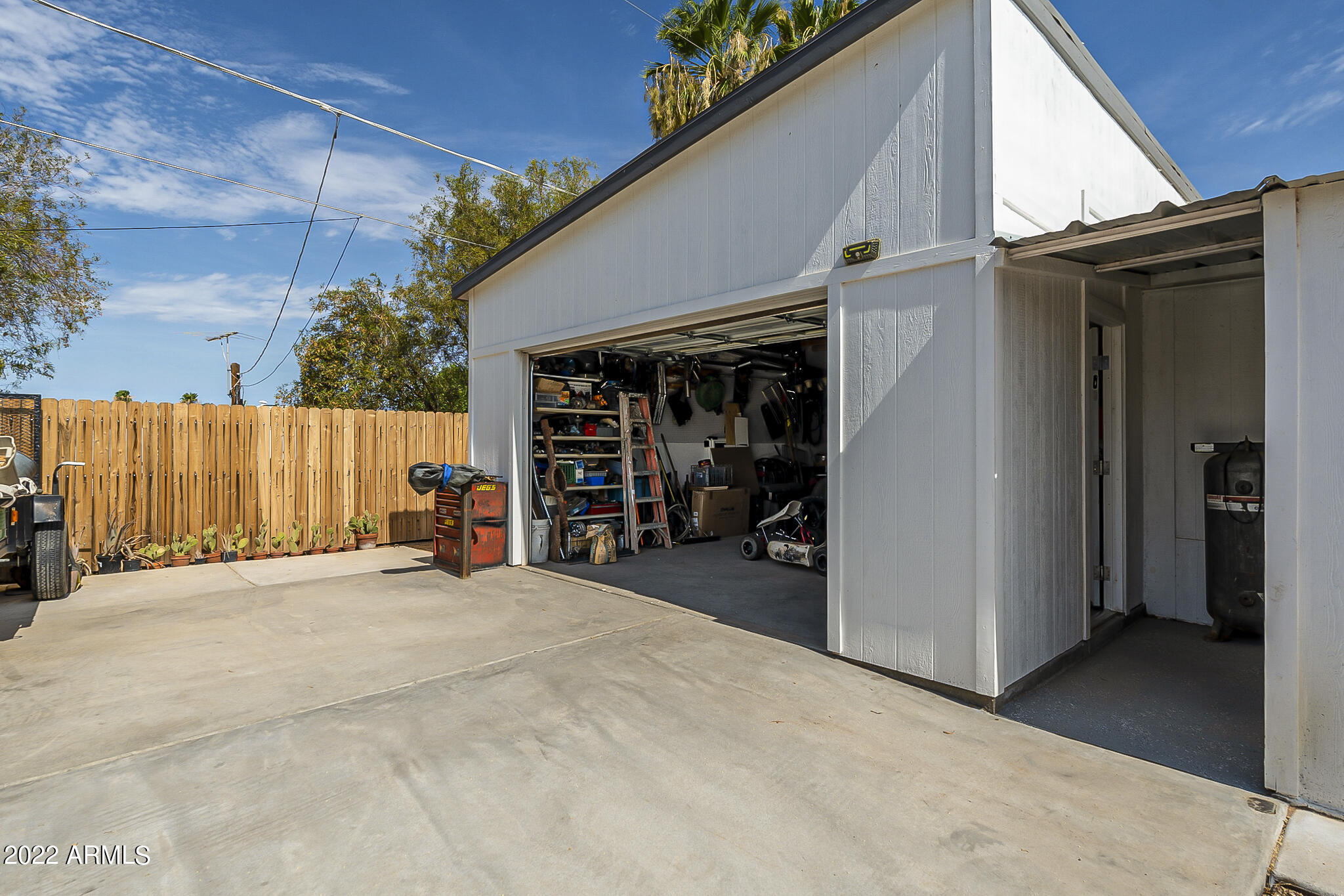 640 S 93RD Way