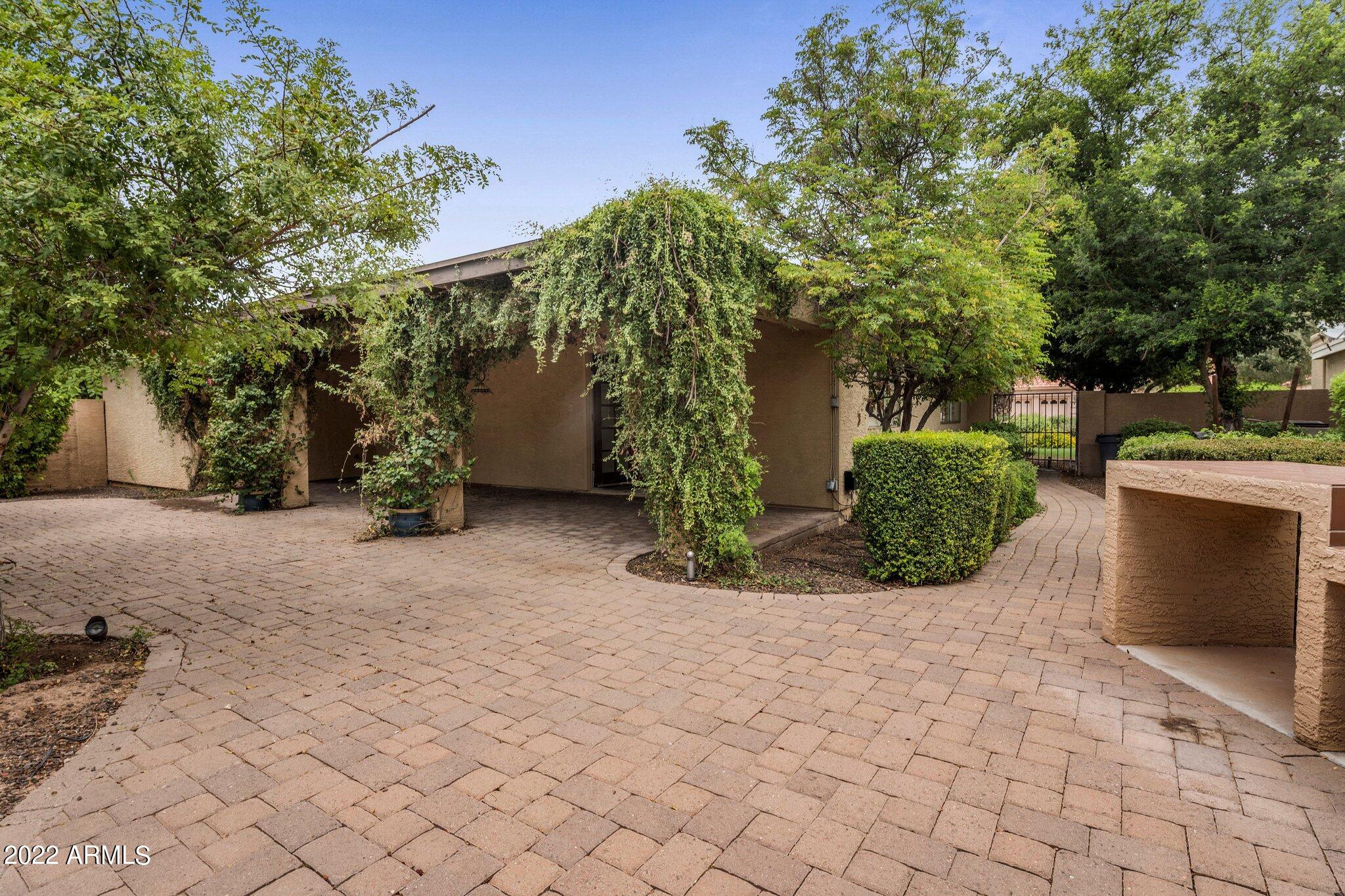 25632 S HOWARD Drive