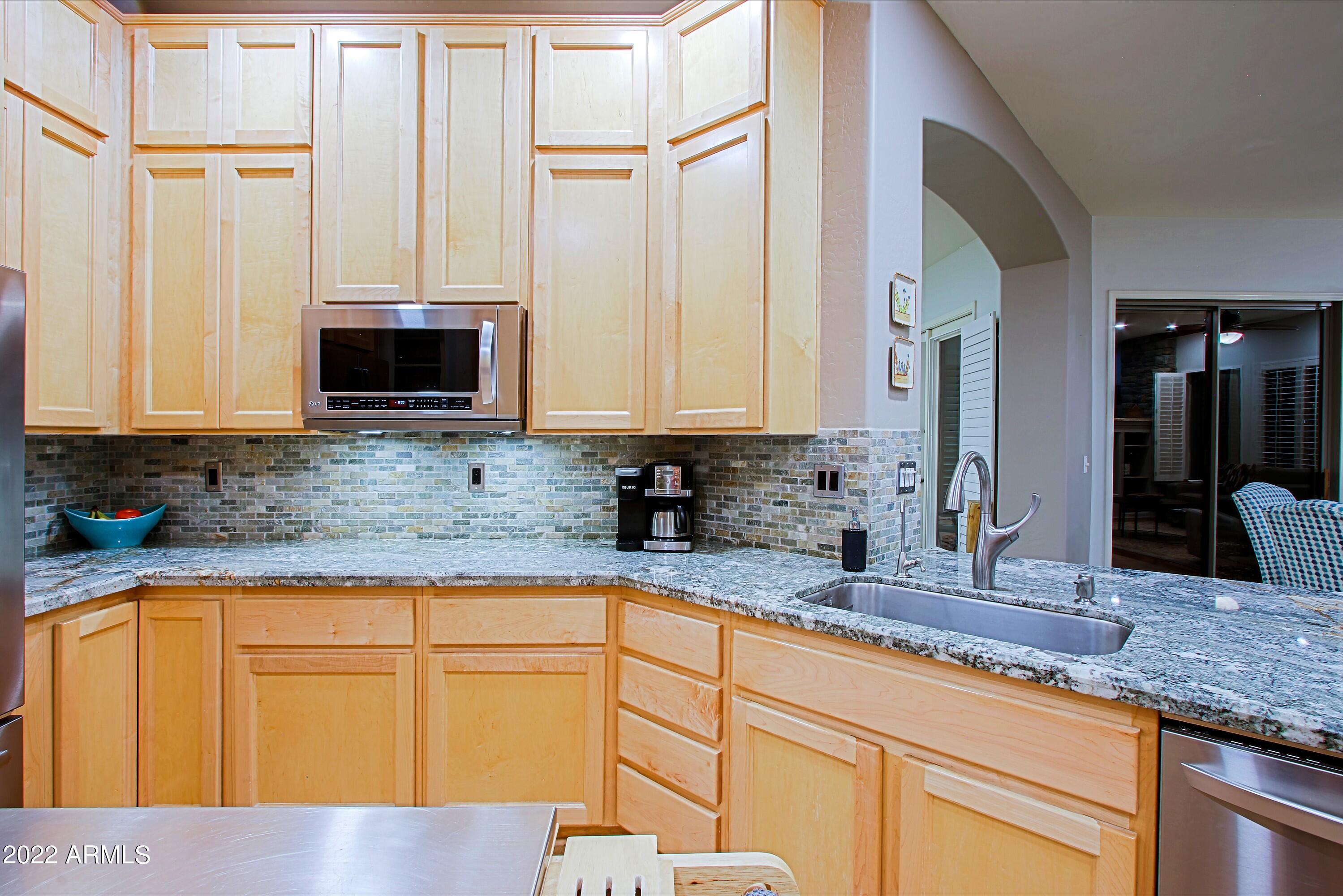 41646 N EMERALD LAKE Drive