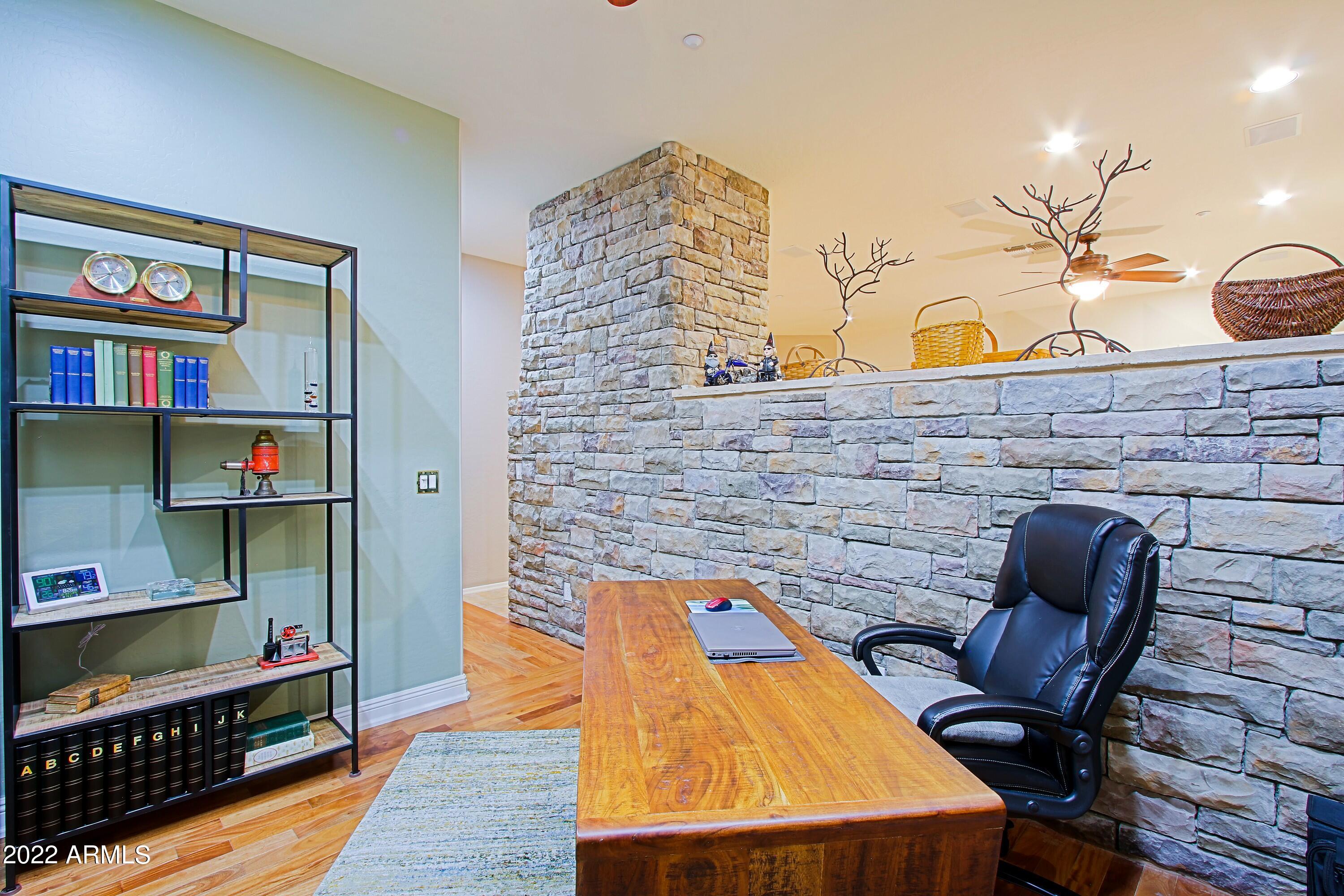 41646 N EMERALD LAKE Drive