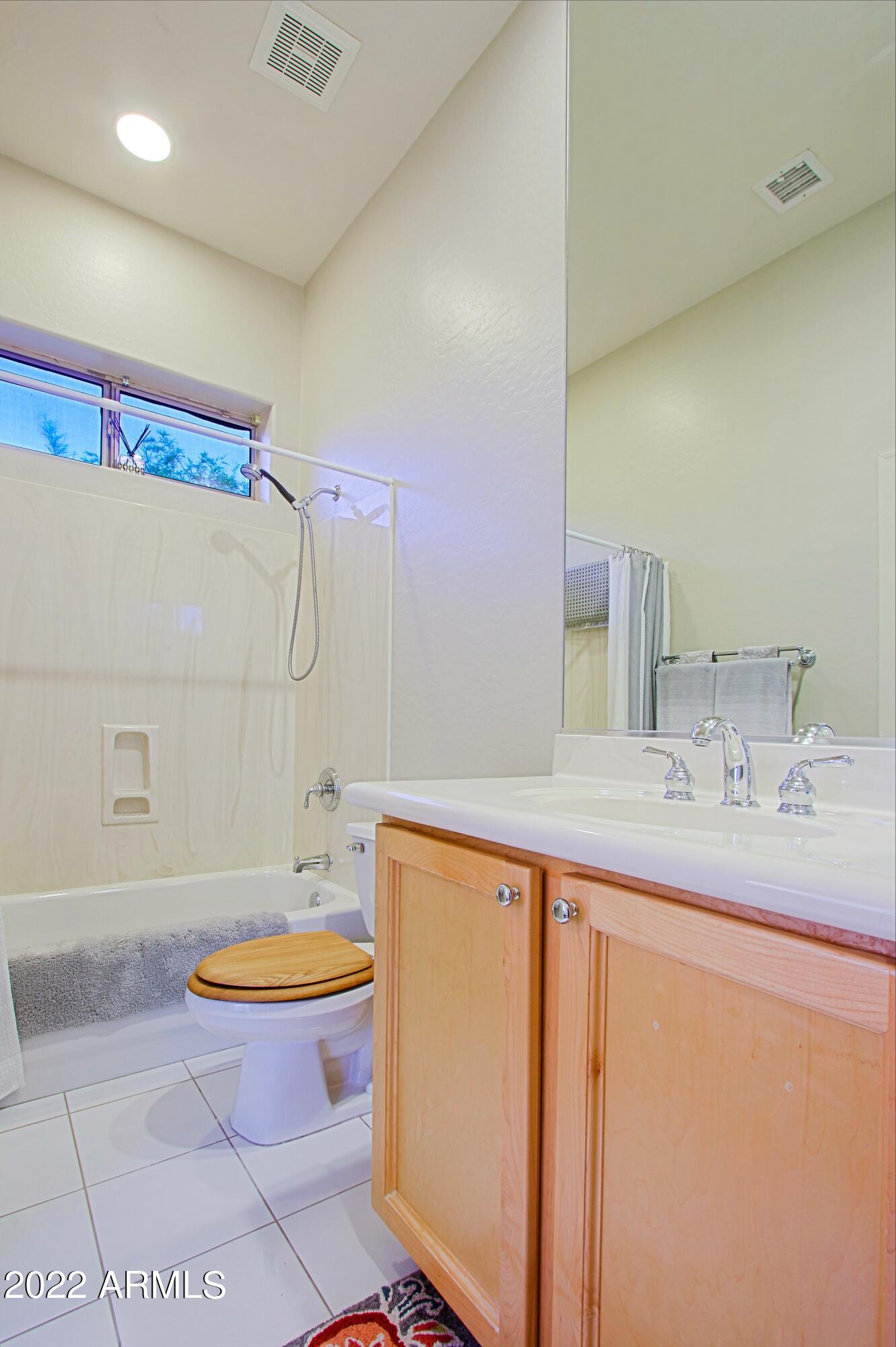 41646 N EMERALD LAKE Drive
